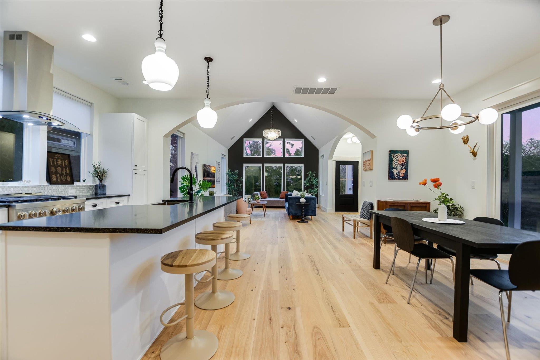 1506 Tillery St, Austin, TX 78702