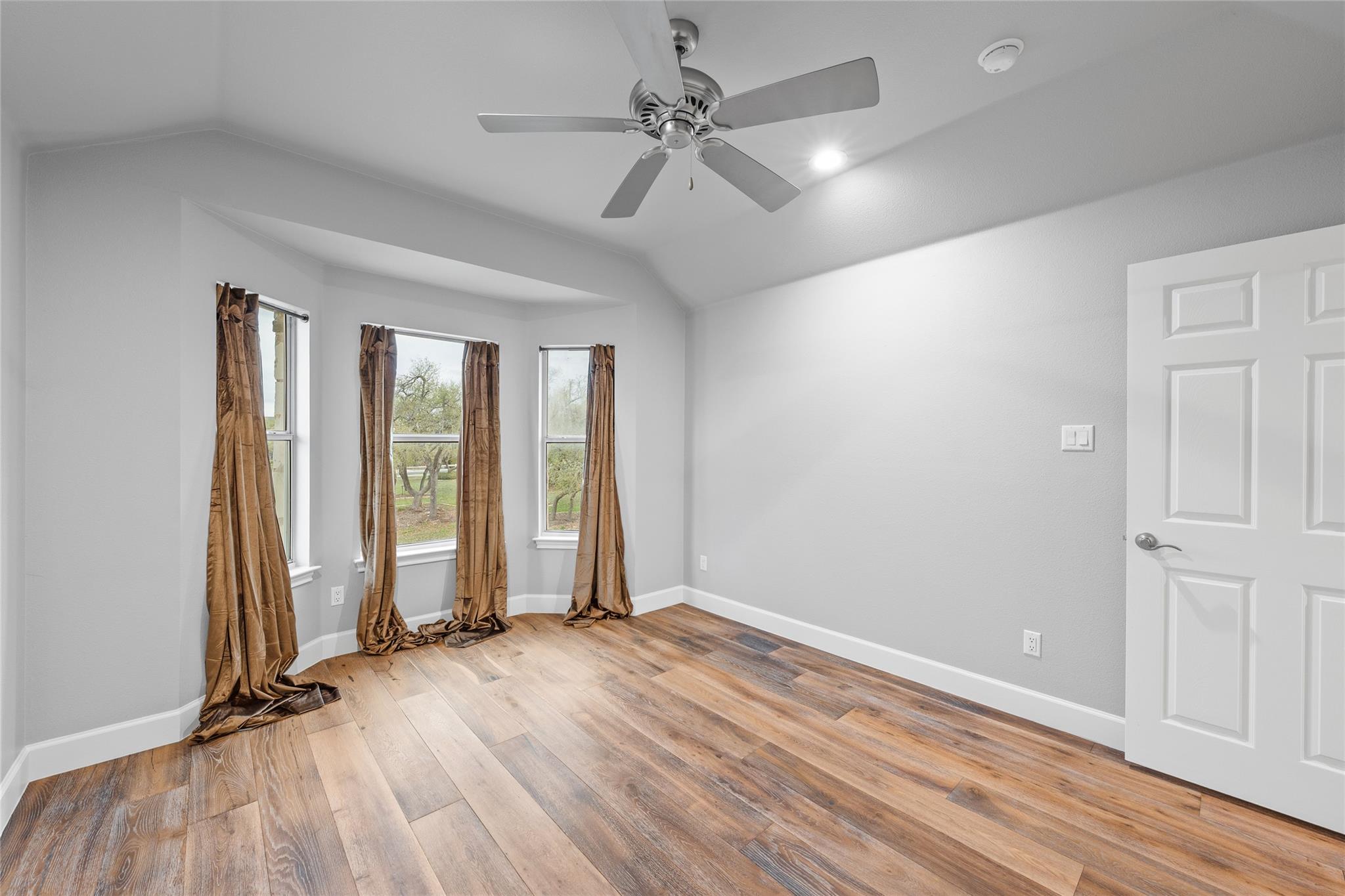 408 Saddlehorn Dr, Dripping Springs, TX 78620