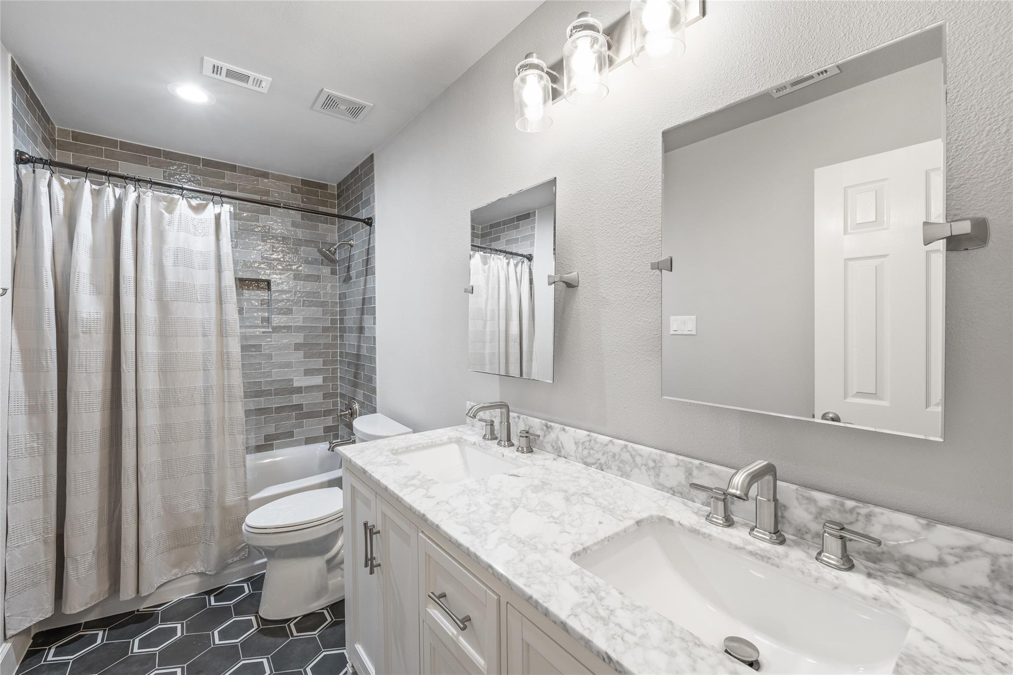 408 Saddlehorn Dr, Dripping Springs, TX 78620