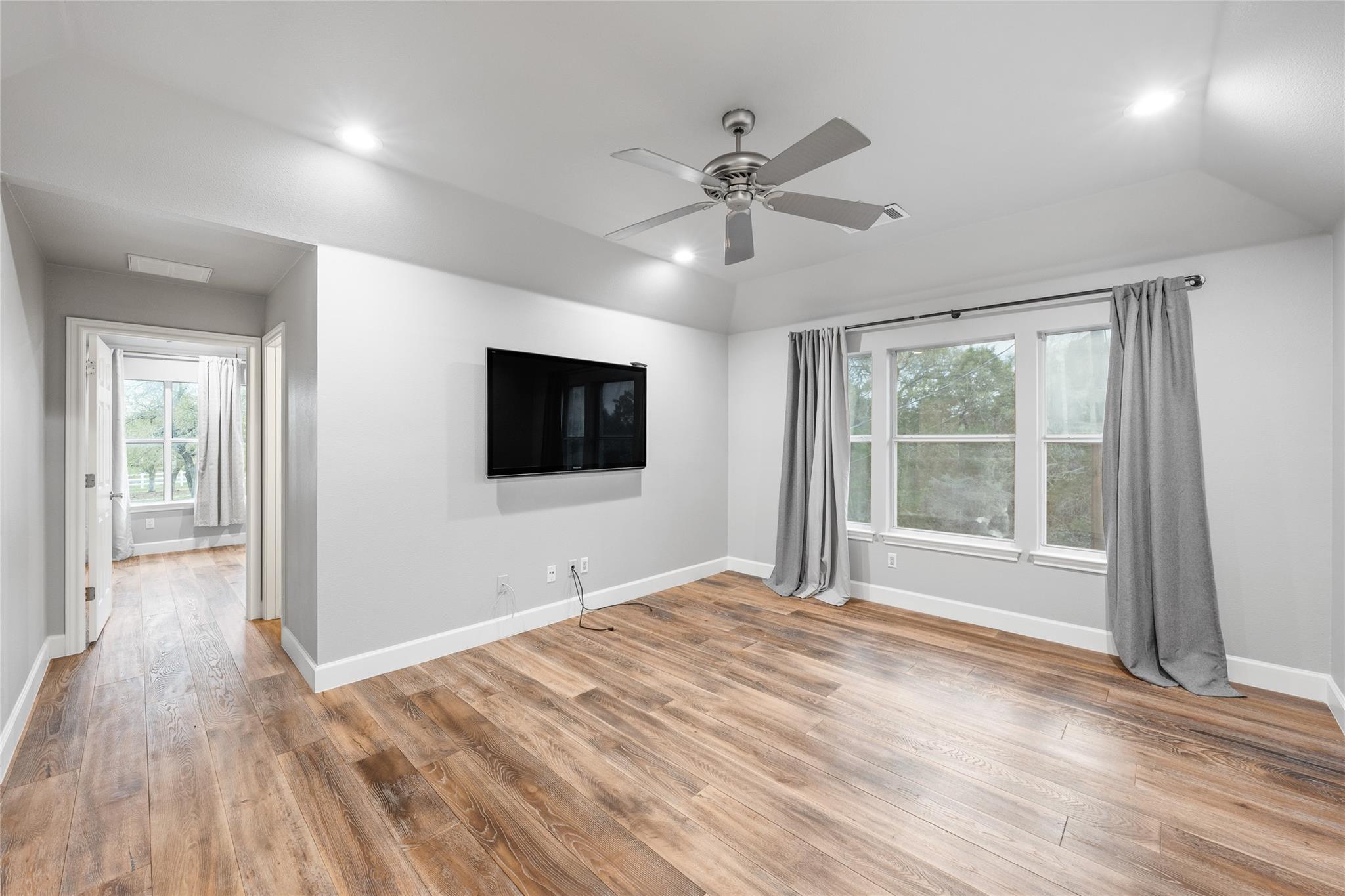 408 Saddlehorn Dr, Dripping Springs, TX 78620