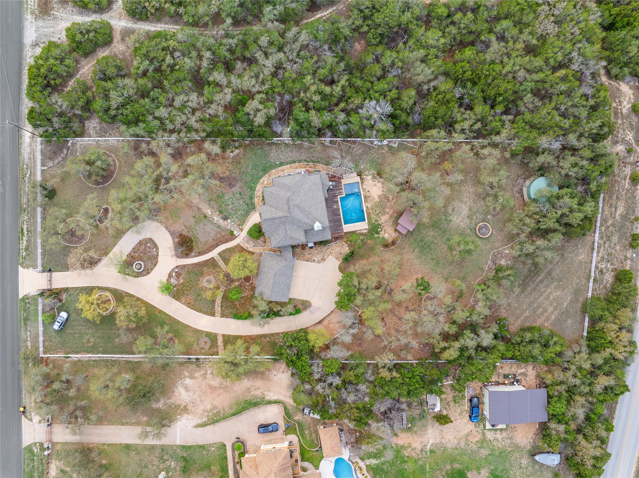 408 Saddlehorn Dr, Dripping Springs, TX 78620
