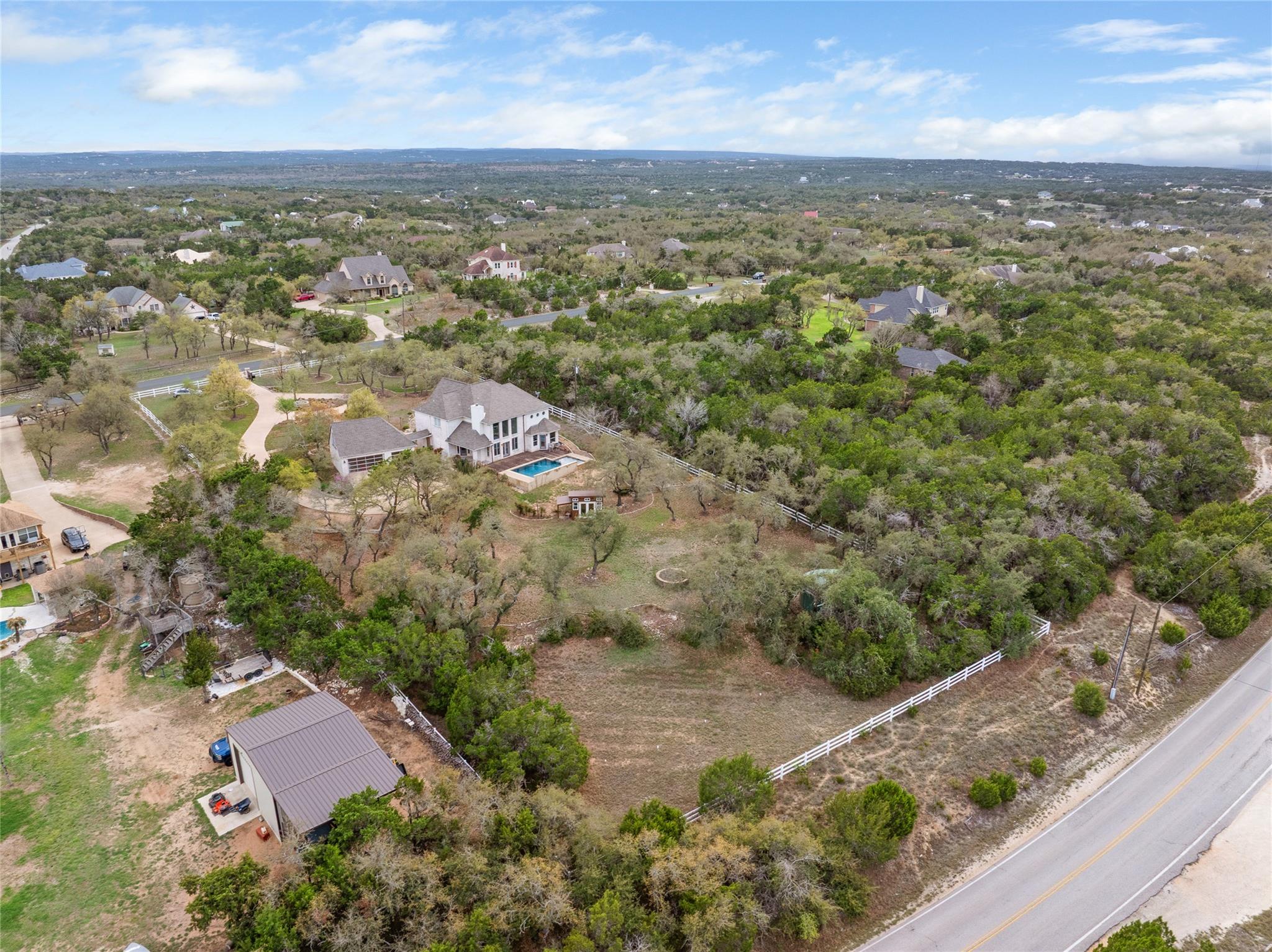 408 Saddlehorn Dr, Dripping Springs, TX 78620