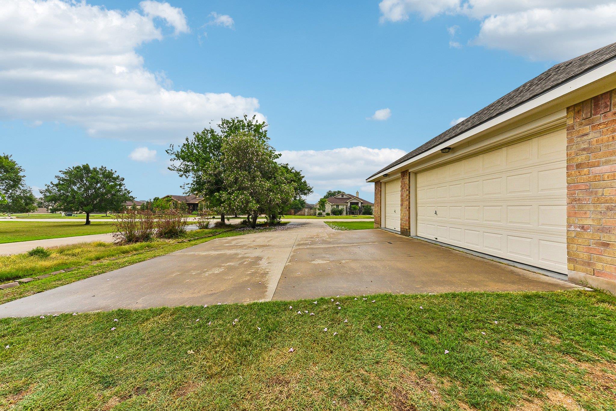 268 Chisholm Trl, Bastrop, TX 78602