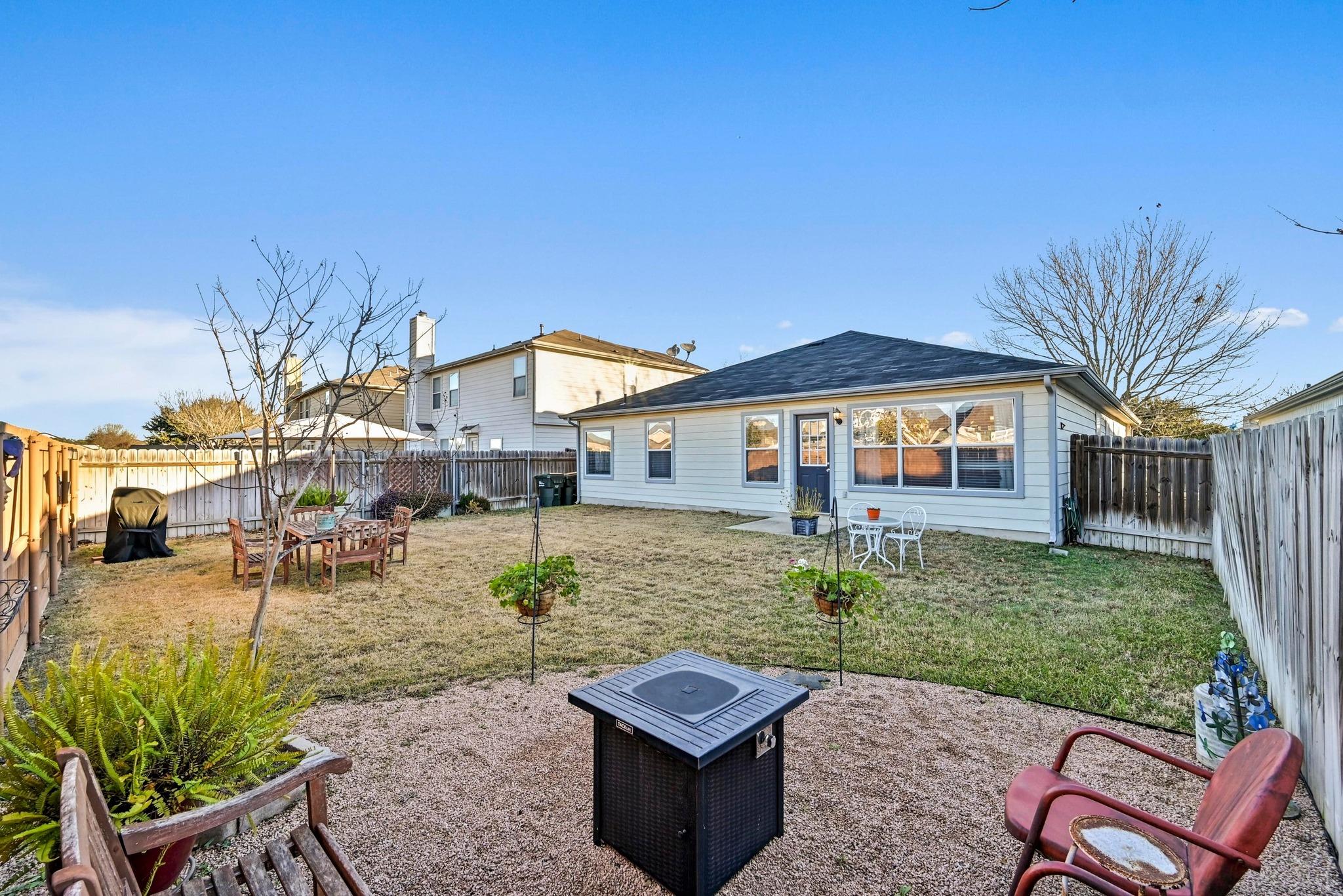 280 Spruce Dr, Kyle, TX 78640