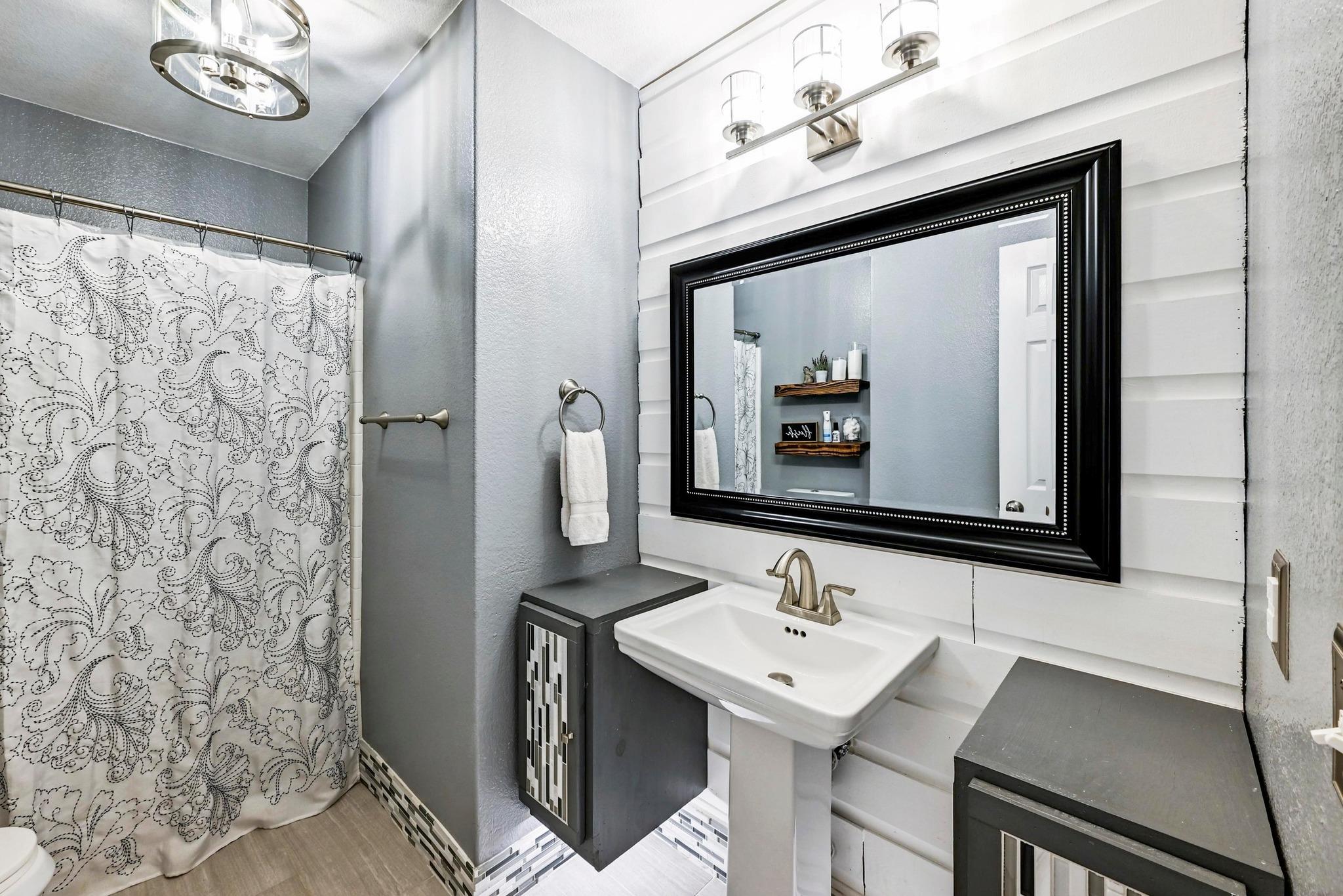 280 Spruce Dr, Kyle, TX 78640