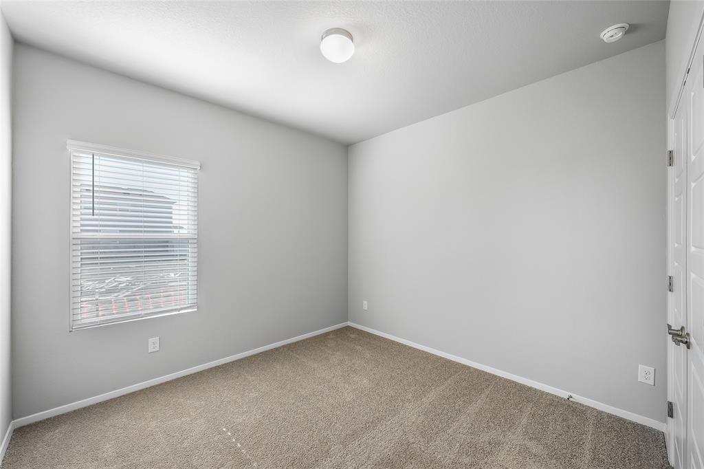 311 Chesterfield Dr, Kyle, TX 78640