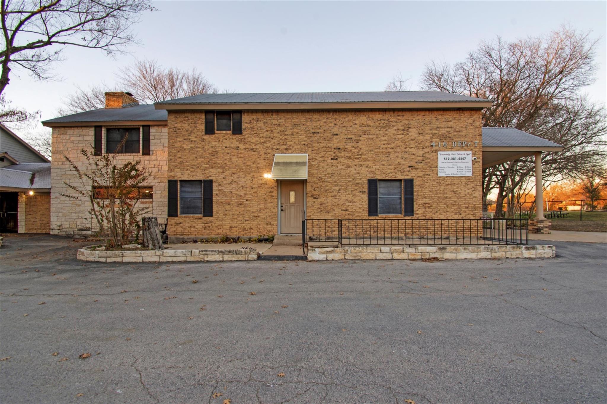 416 Depot St, Elgin, TX 78621