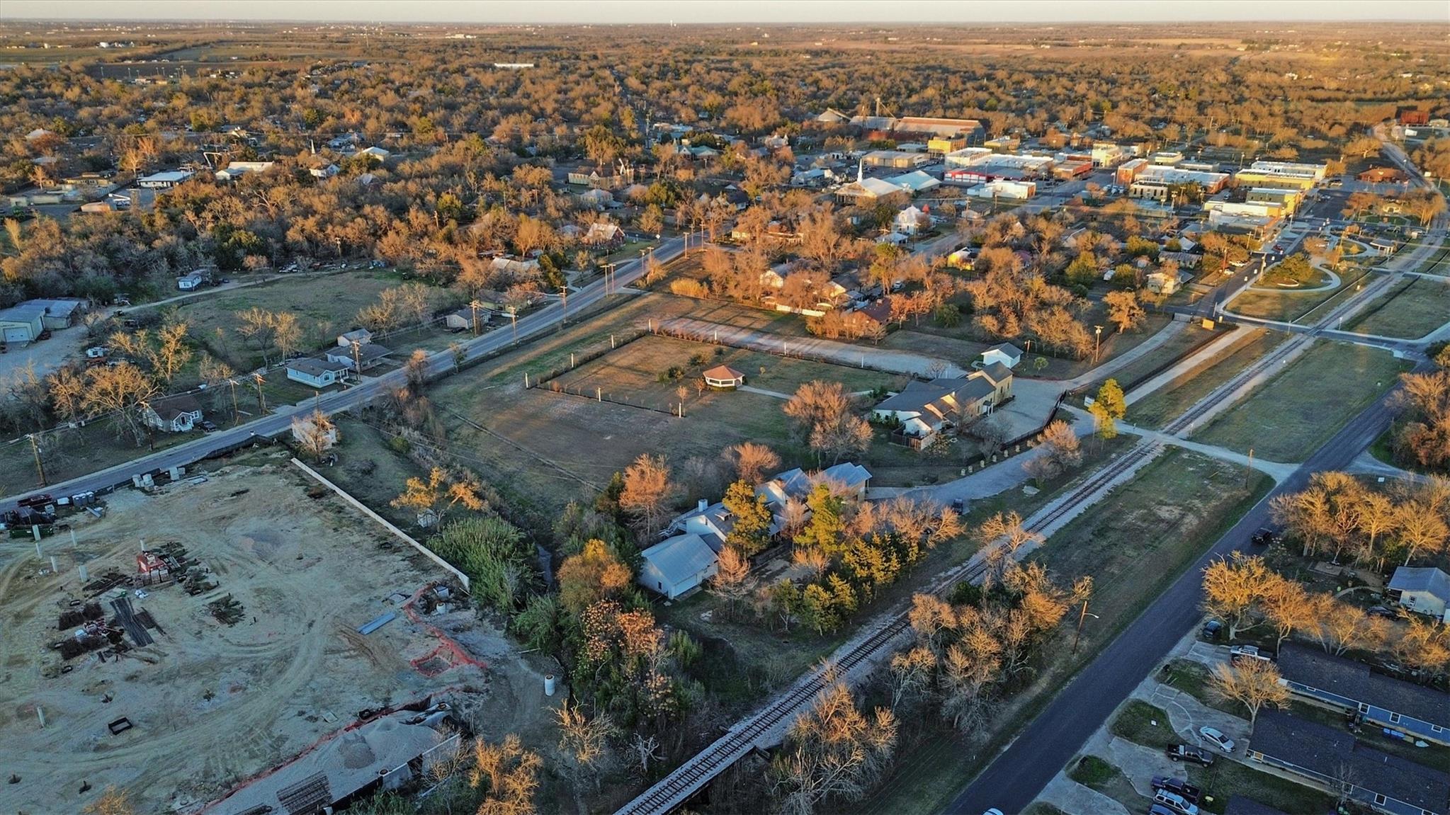 416 Depot St, Elgin, TX 78621