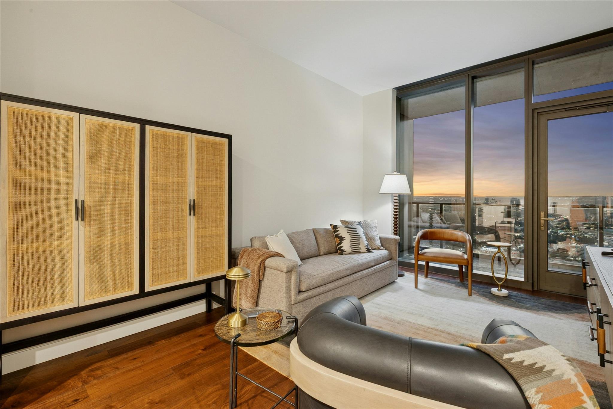 44 East Ave # 3703, Austin, TX 78701