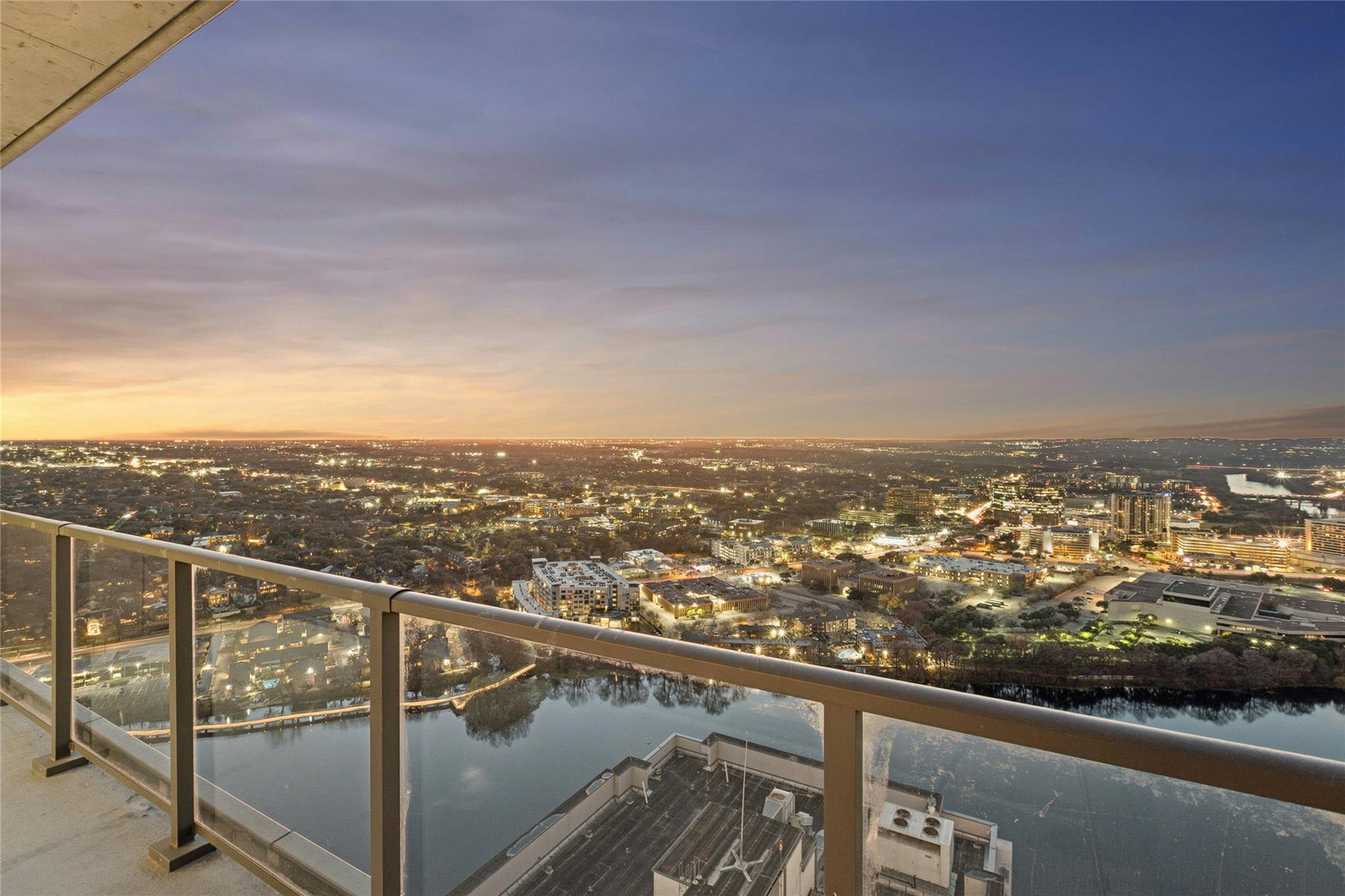 44 East Ave # 3703, Austin, TX 78701