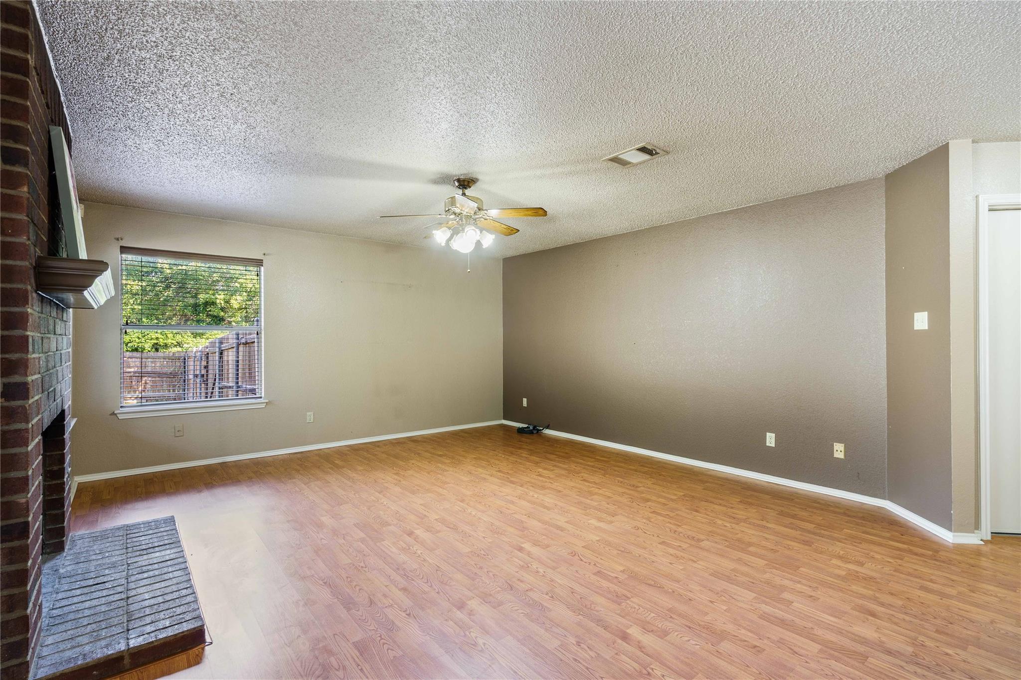 8301 Landsman Dr, Austin, TX 78736