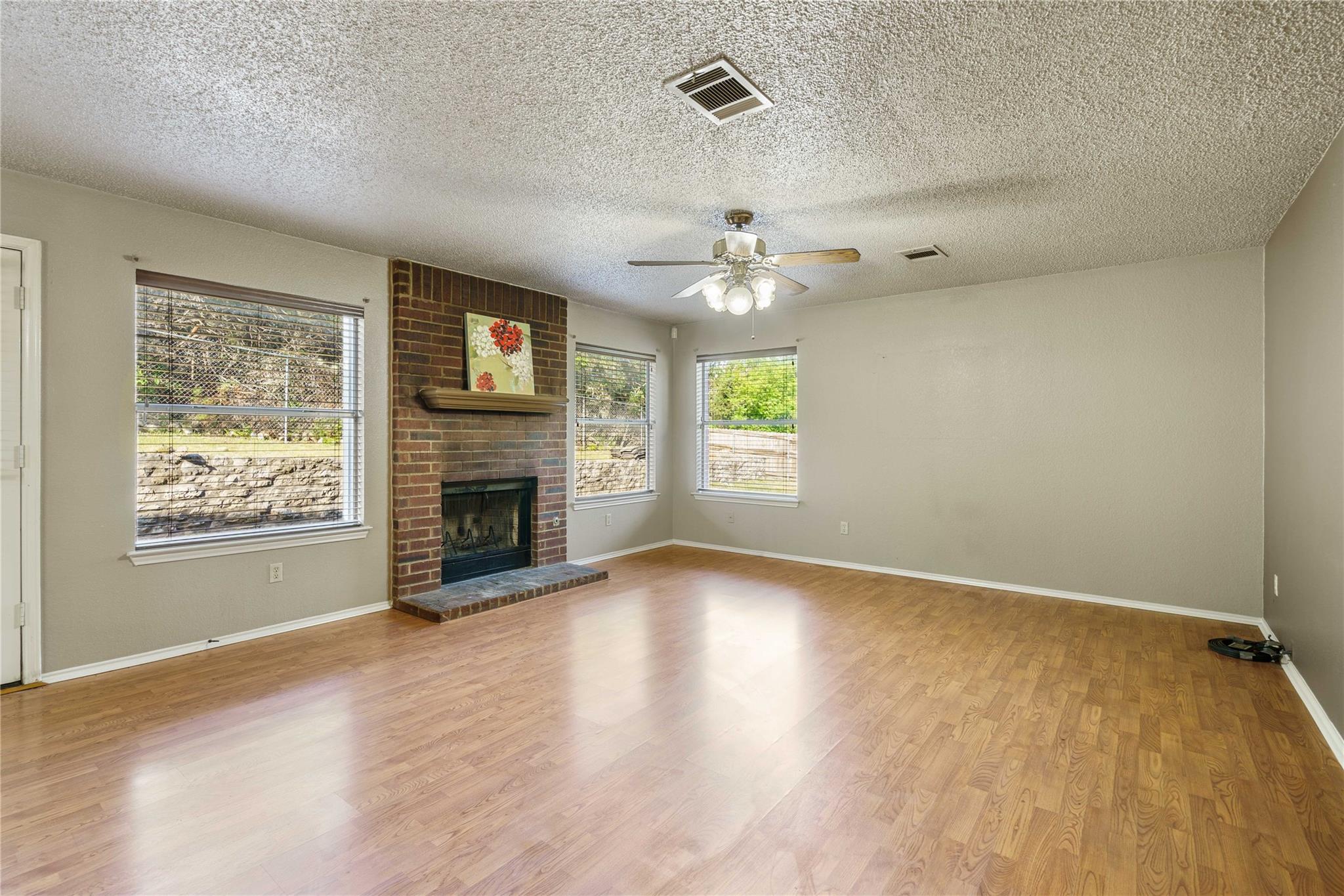 8301 Landsman Dr, Austin, TX 78736