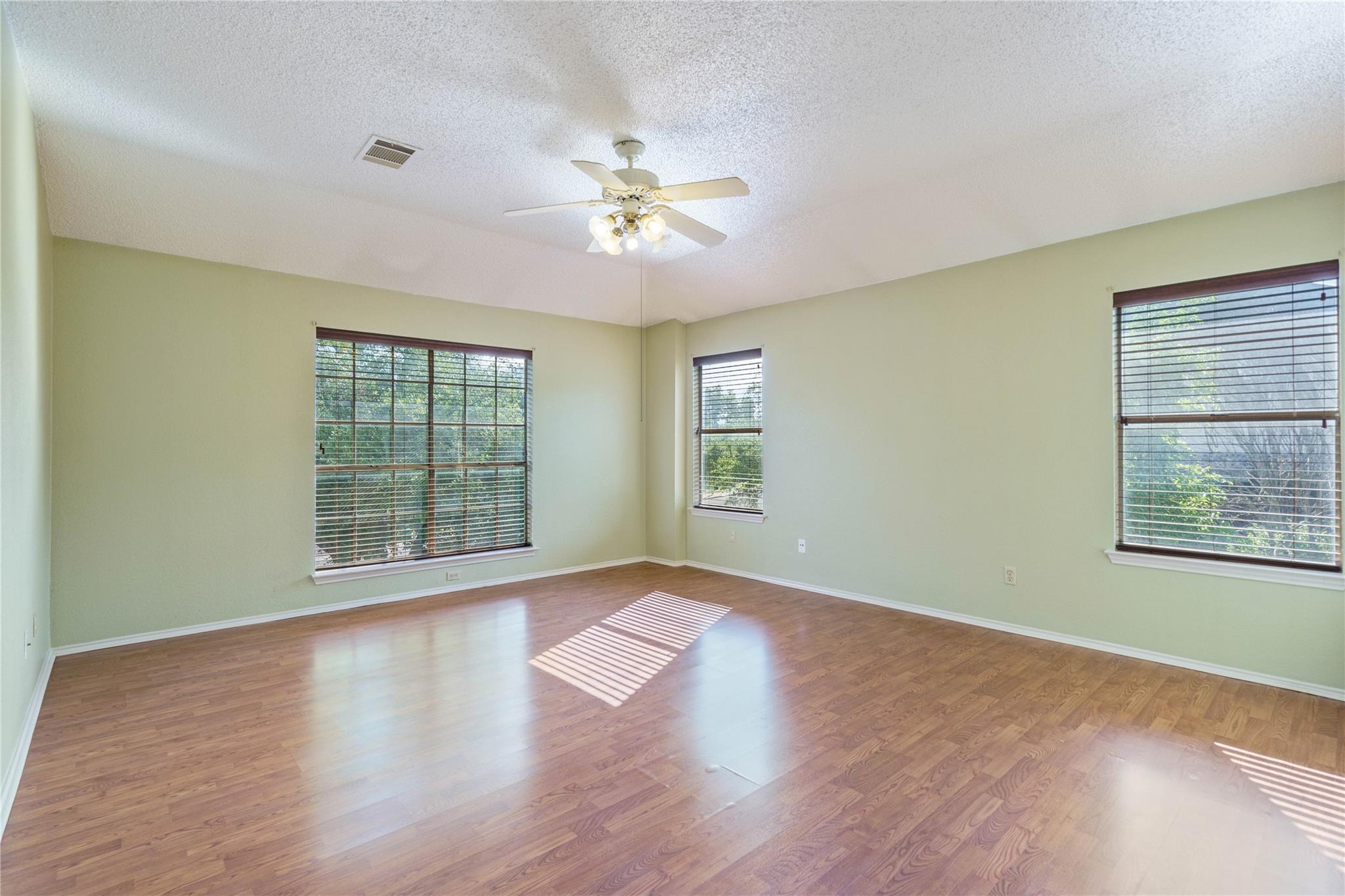 8301 Landsman Dr, Austin, TX 78736