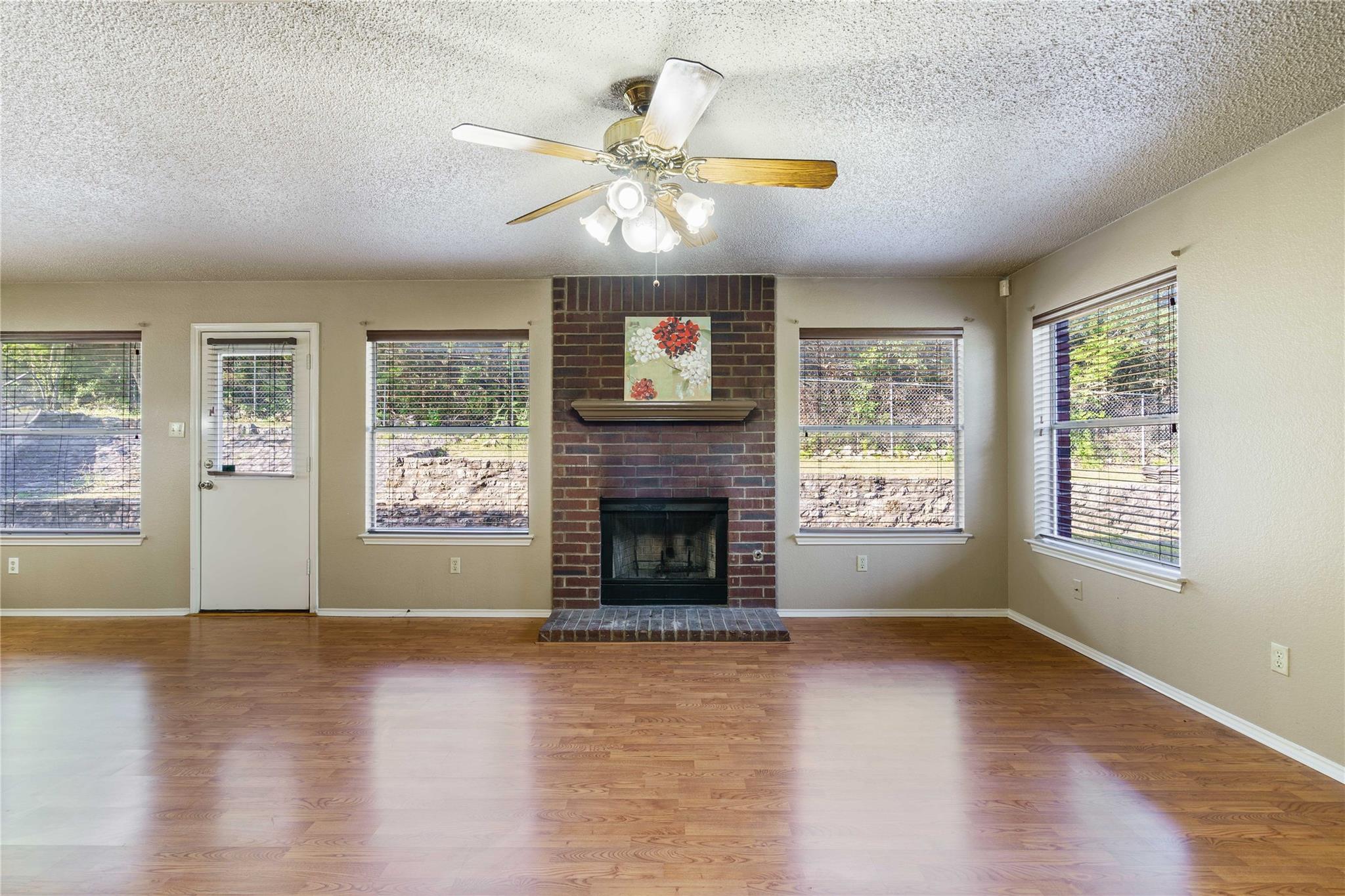 8301 Landsman Dr, Austin, TX 78736