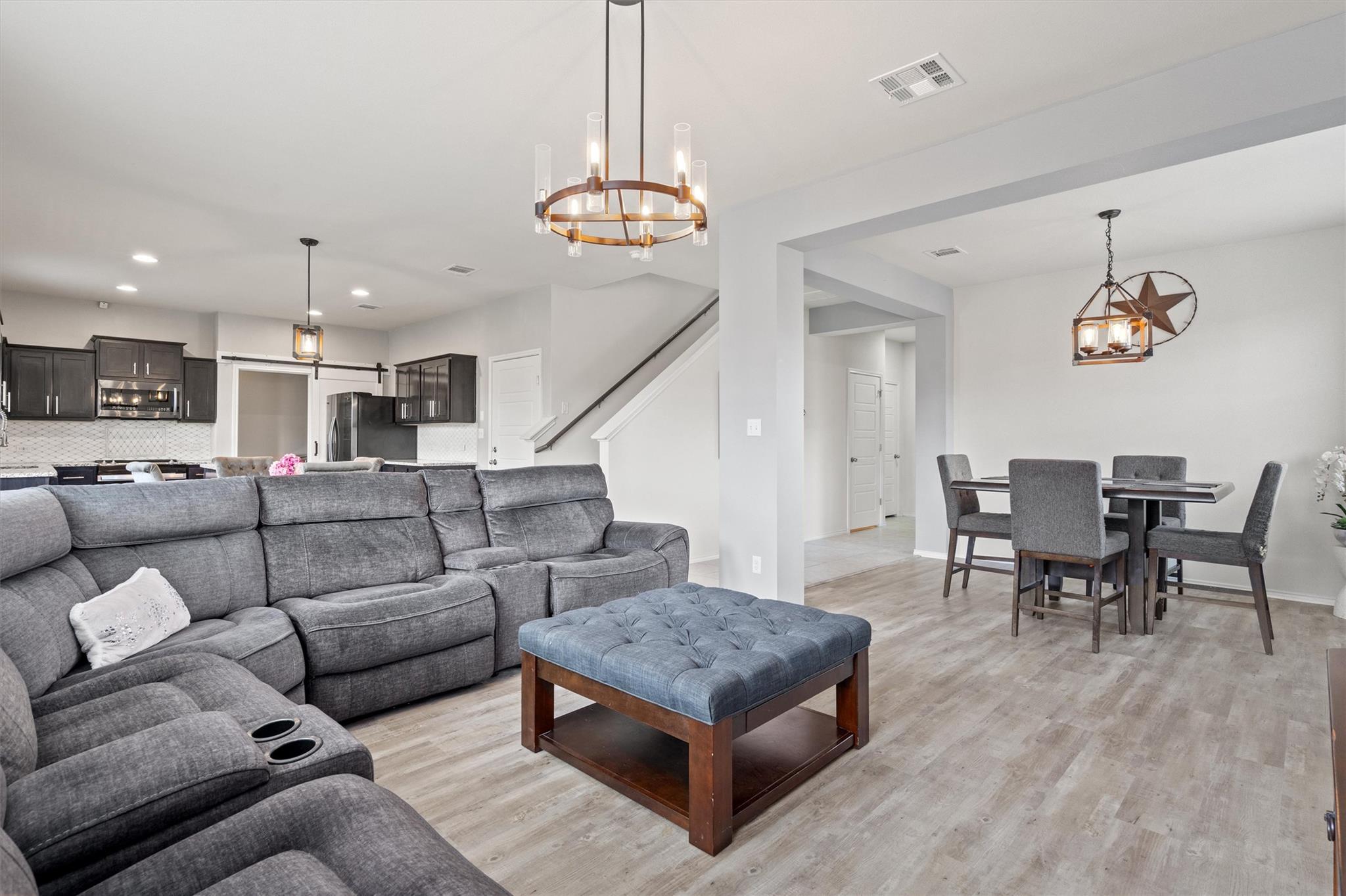 729 Coltrane Dr, Pflugerville, TX 78660