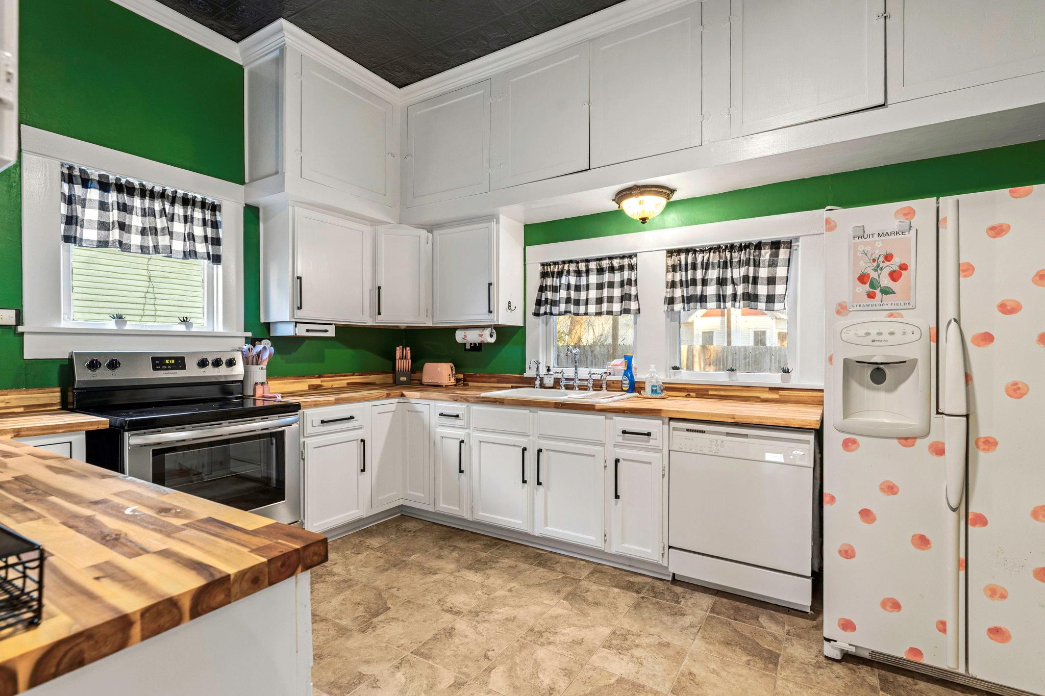 200 Gresham St, Smithville, TX 78957