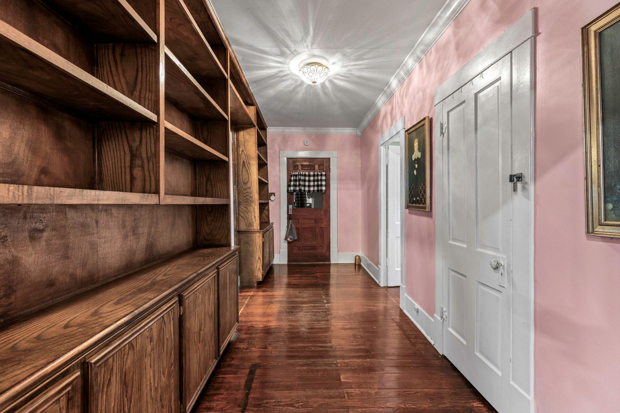 200 Gresham St, Smithville, TX 78957