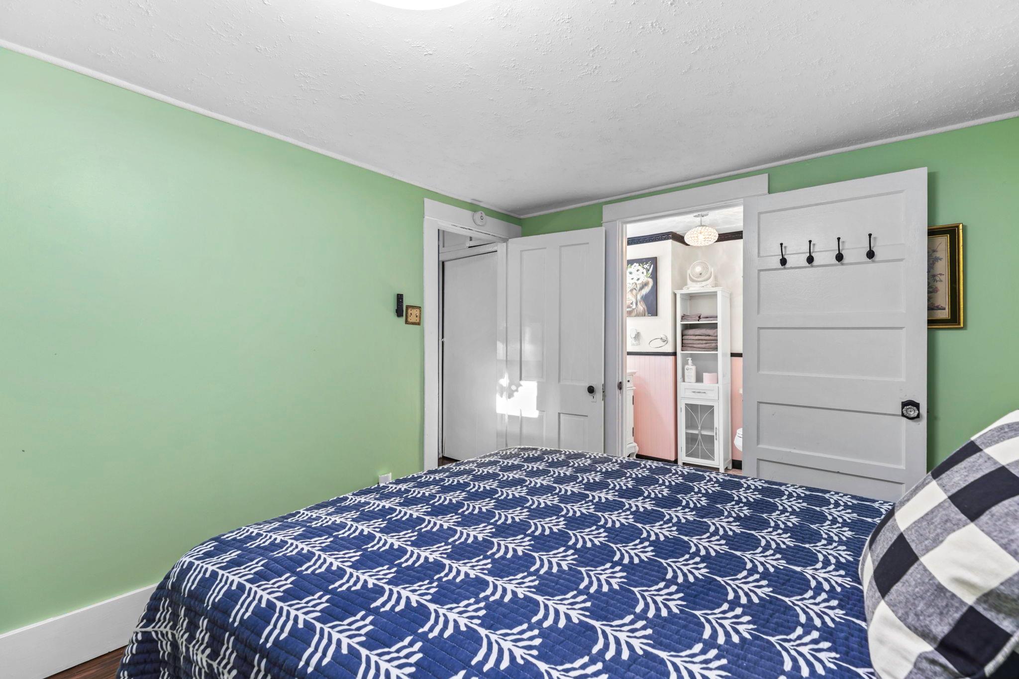 200 Gresham St, Smithville, TX 78957