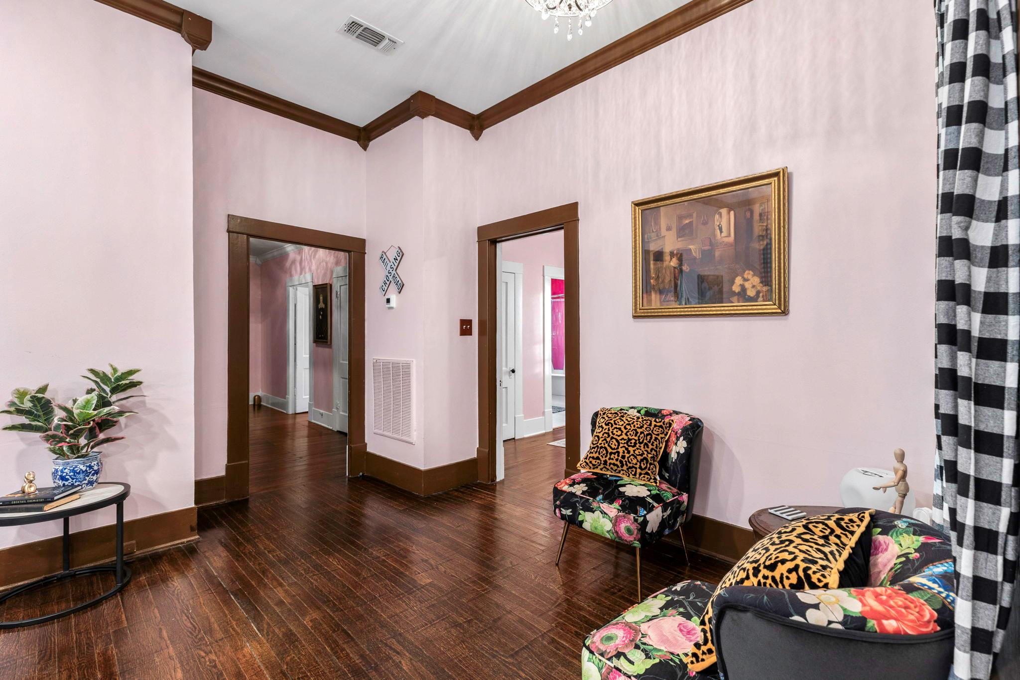 200 Gresham St, Smithville, TX 78957