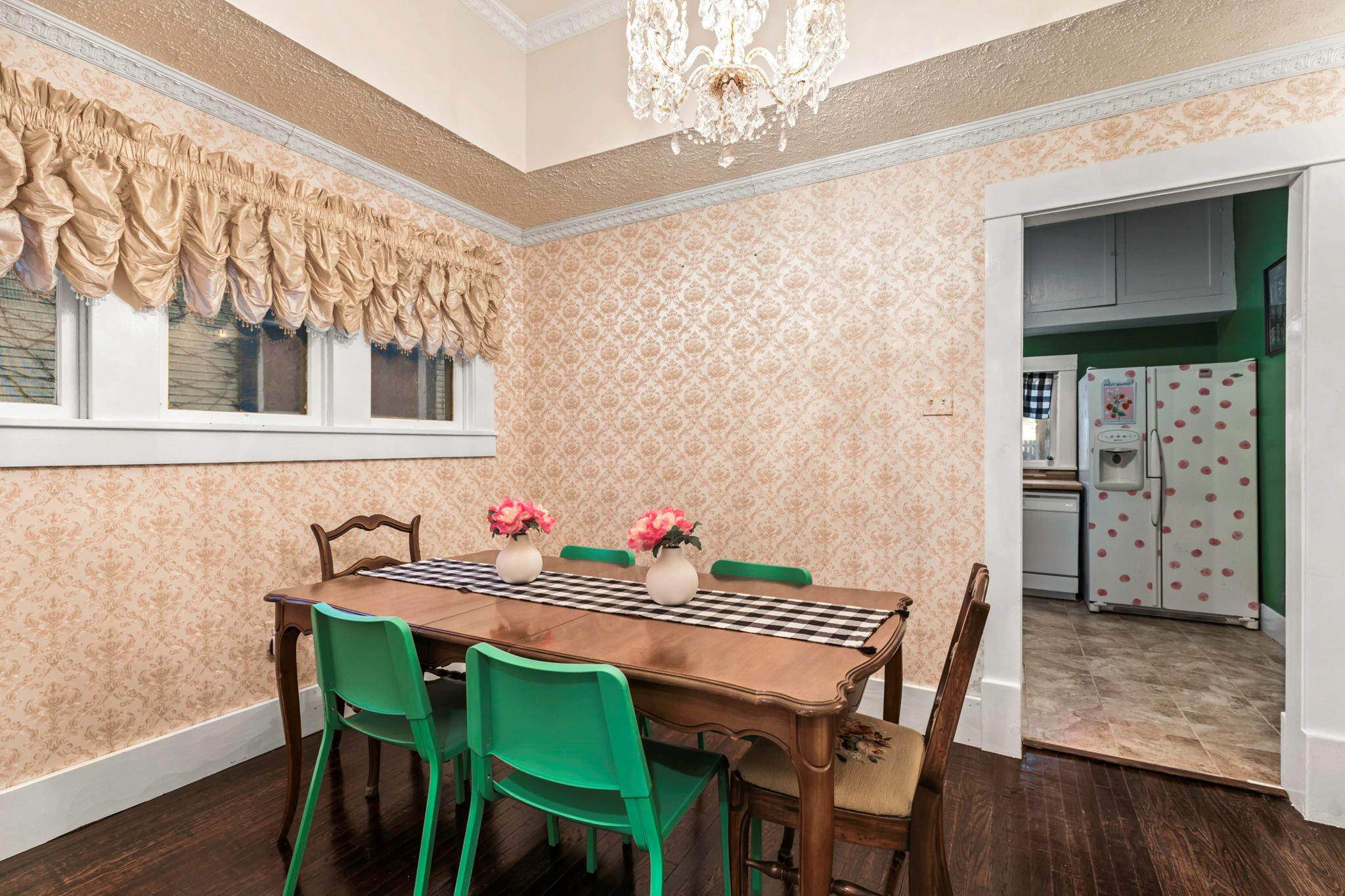 200 Gresham St, Smithville, TX 78957