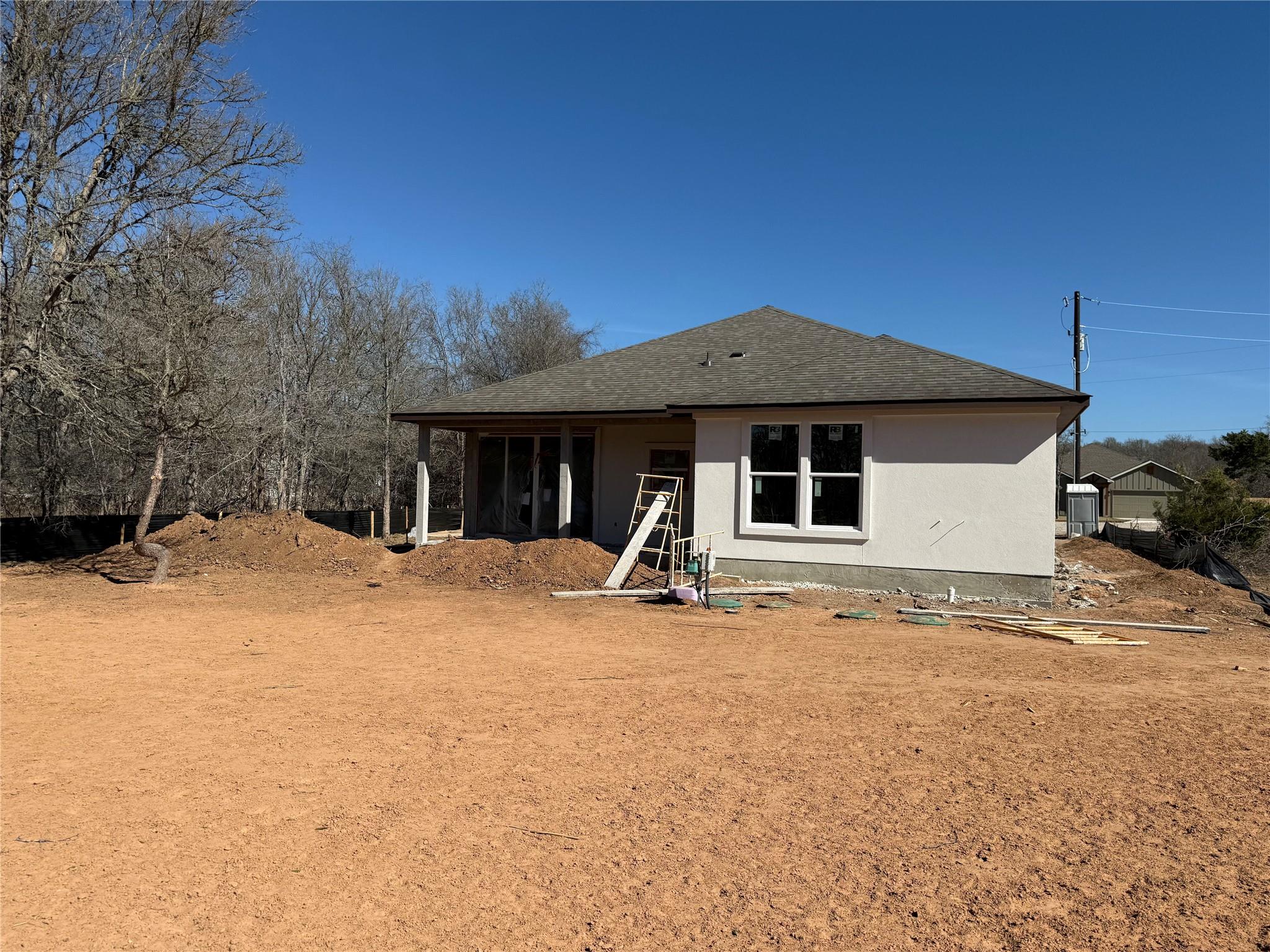 137 E Pauwela Ln, Bastrop, TX 78602