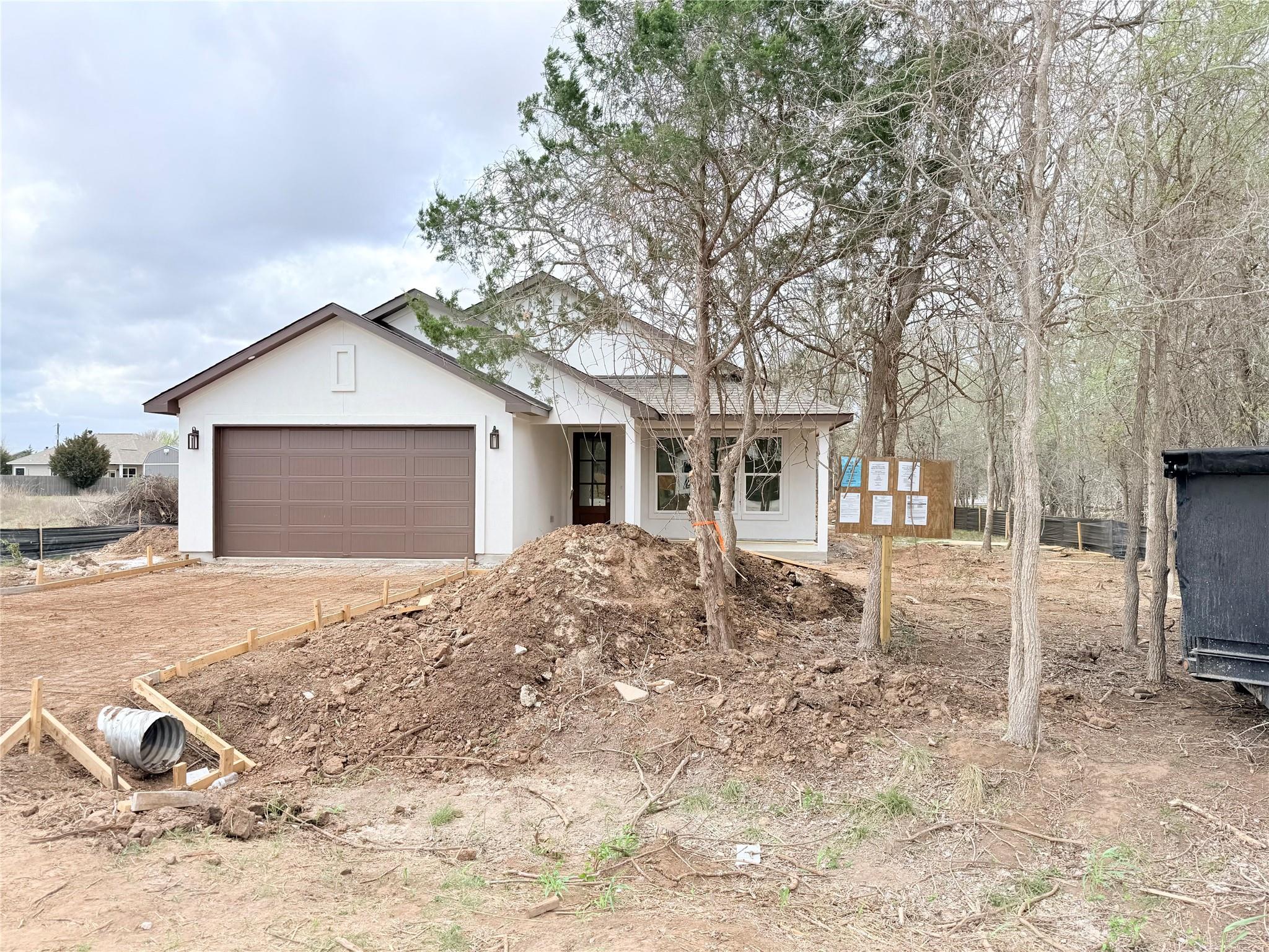 137 E Pauwela Ln, Bastrop, TX 78602