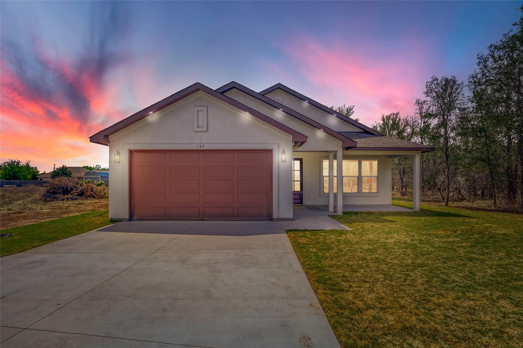 137 E Pauwela Ln, Bastrop, TX 78602