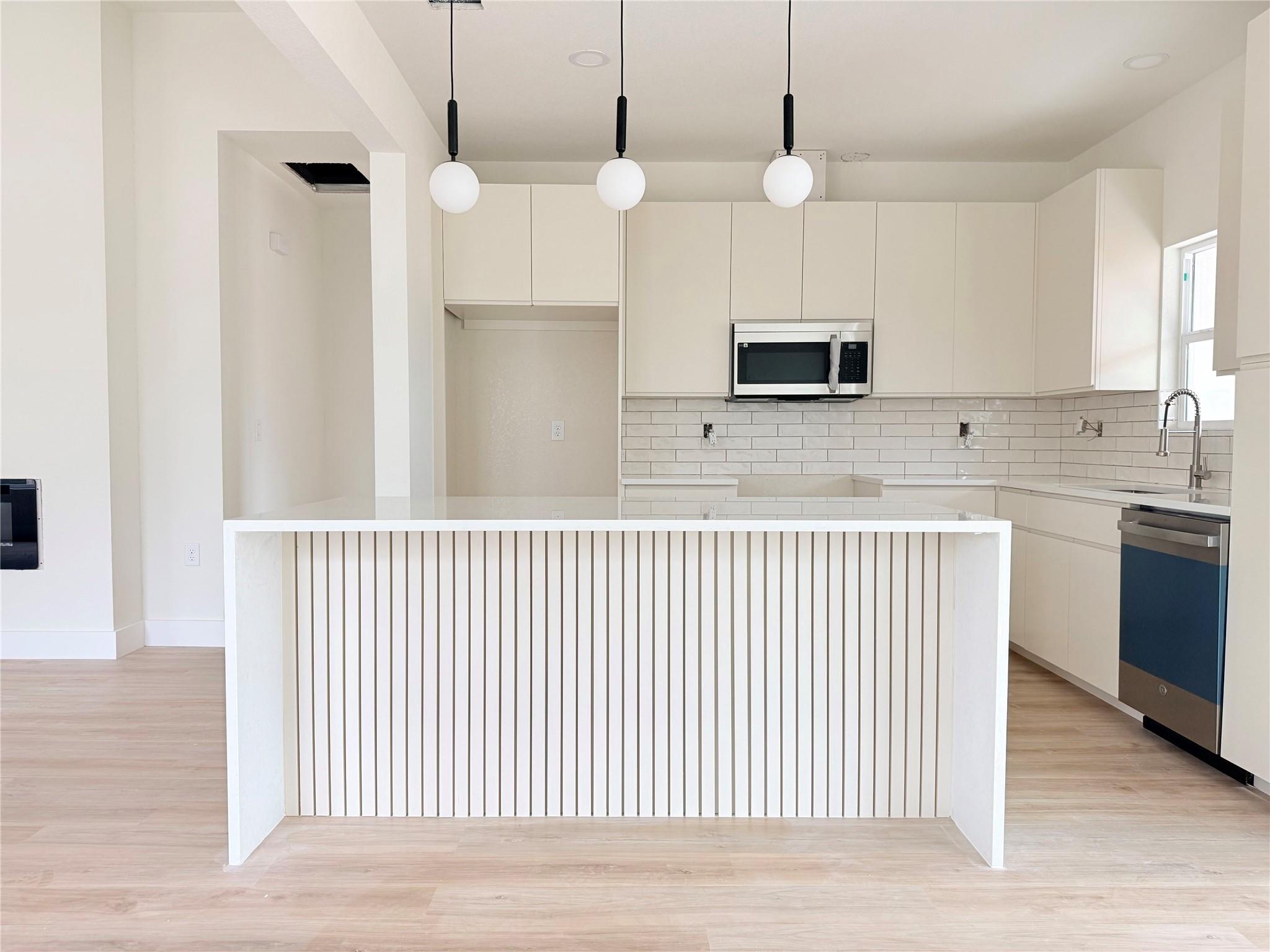 137 E Pauwela Ln, Bastrop, TX 78602