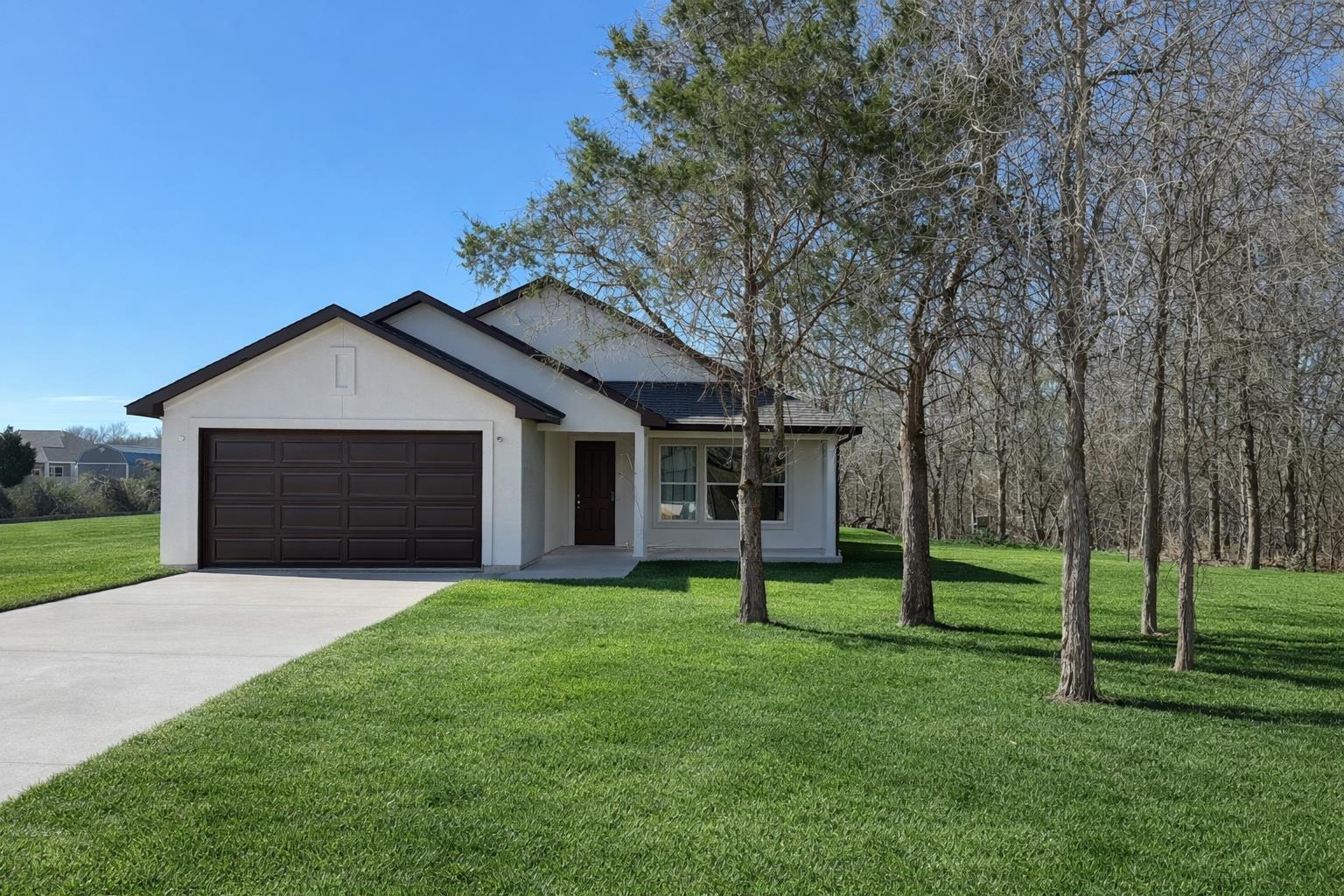 137 E Pauwela Ln, Bastrop, TX 78602