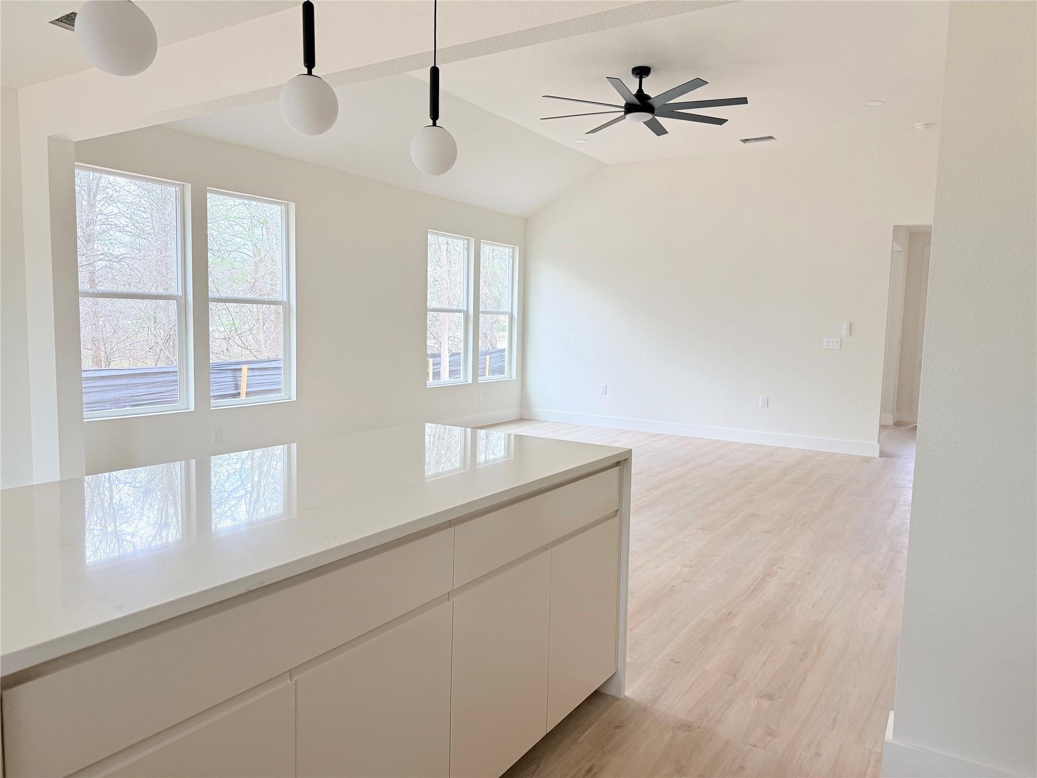 137 E Pauwela Ln, Bastrop, TX 78602