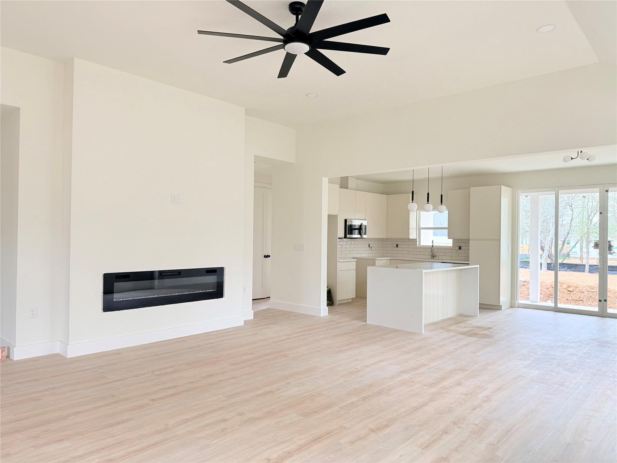 137 E Pauwela Ln, Bastrop, TX 78602