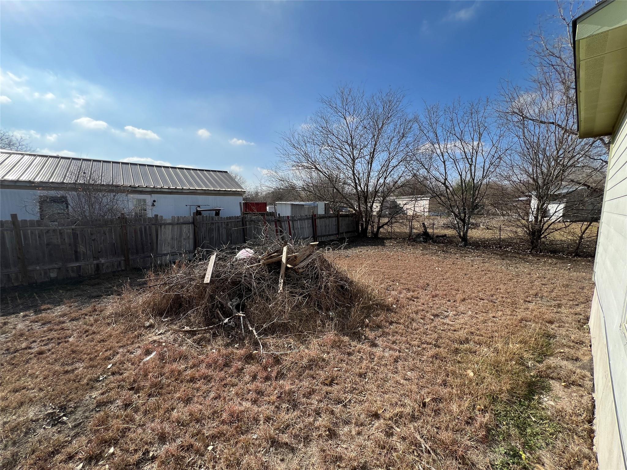 111 Mariah Dr, Kyle, TX 78640