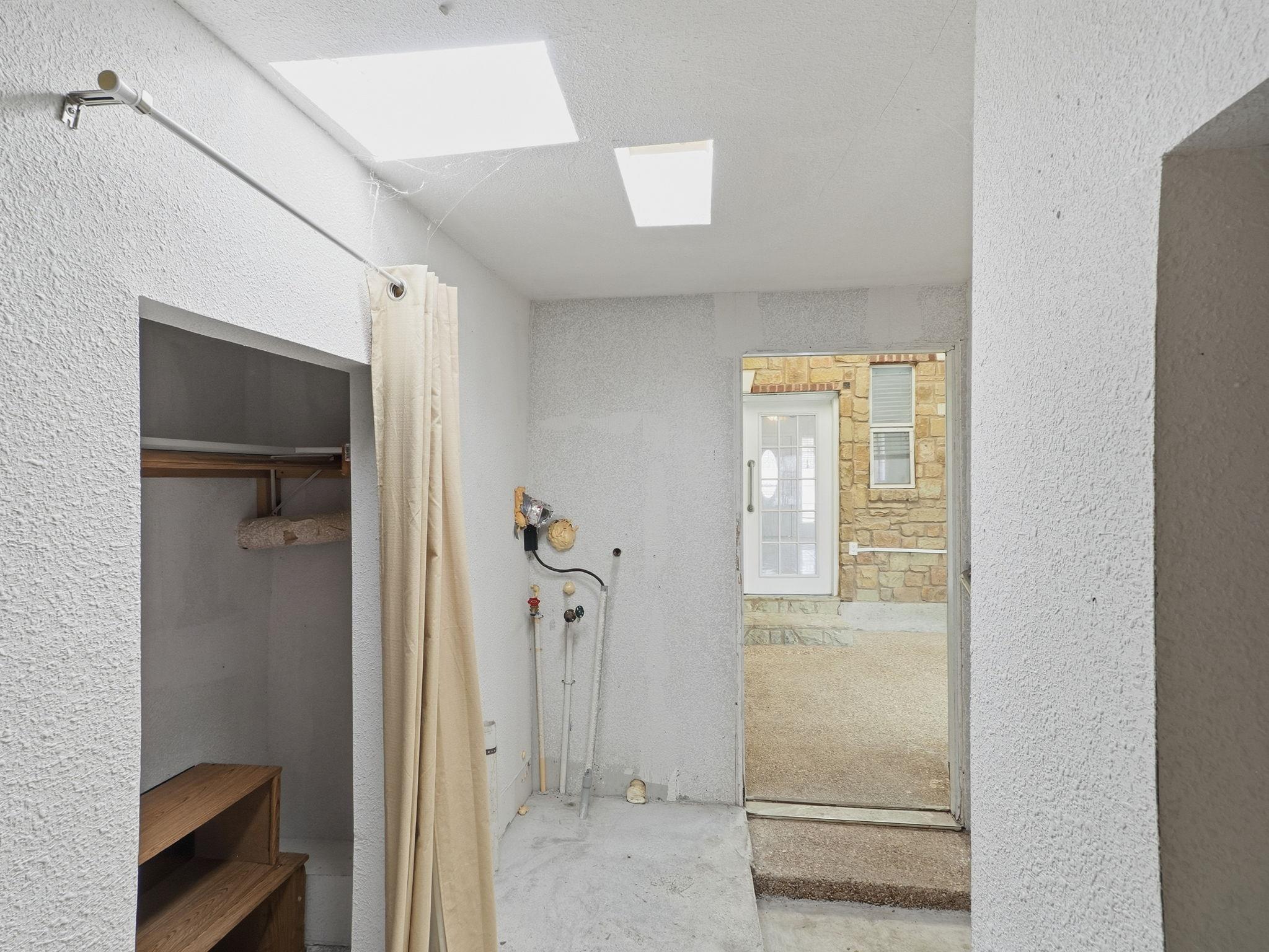 139 Stony Mont Dr, Del Valle, TX 78617