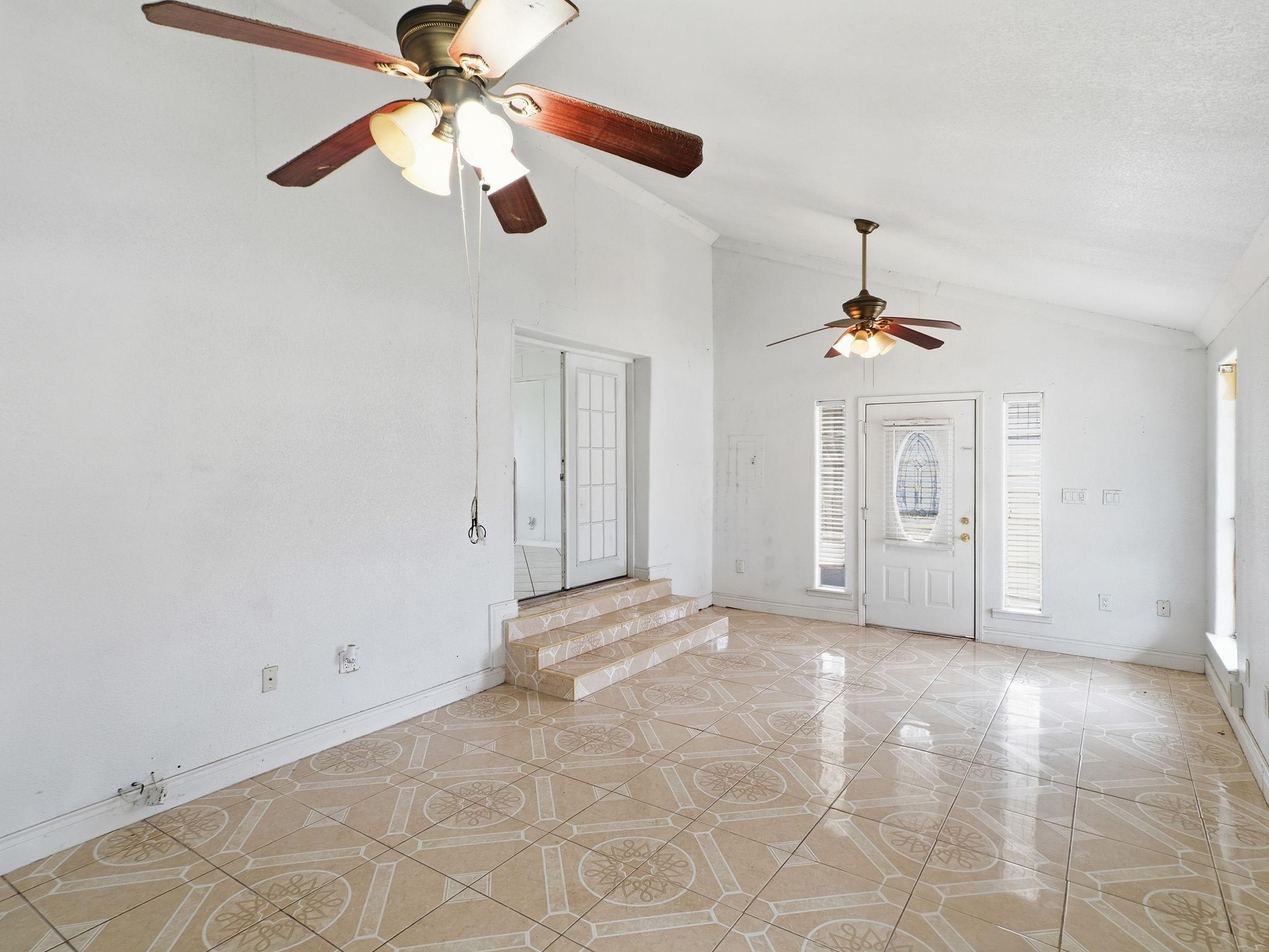 139 Stony Mont Dr, Del Valle, TX 78617