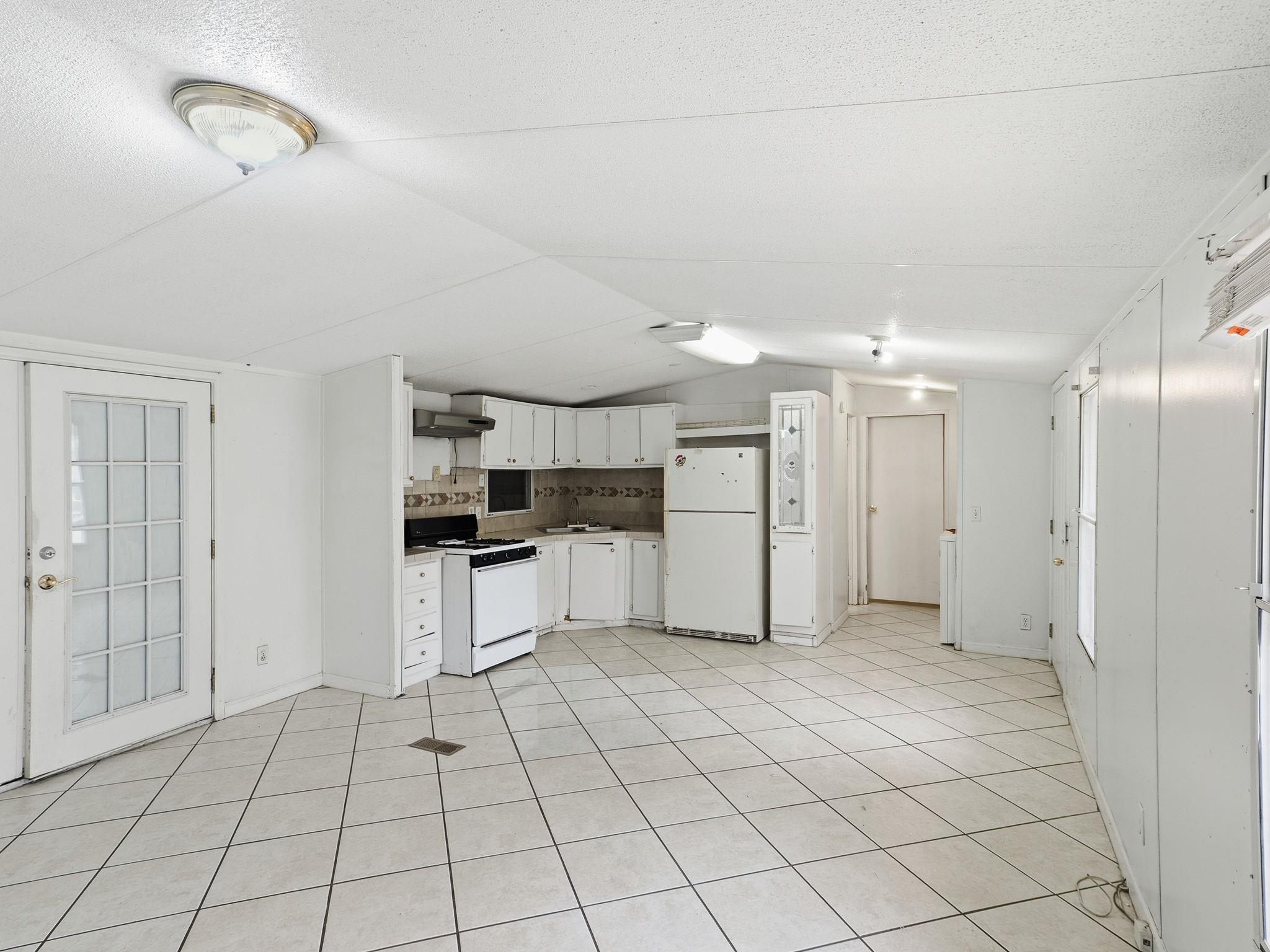 139 Stony Mont Dr, Del Valle, TX 78617