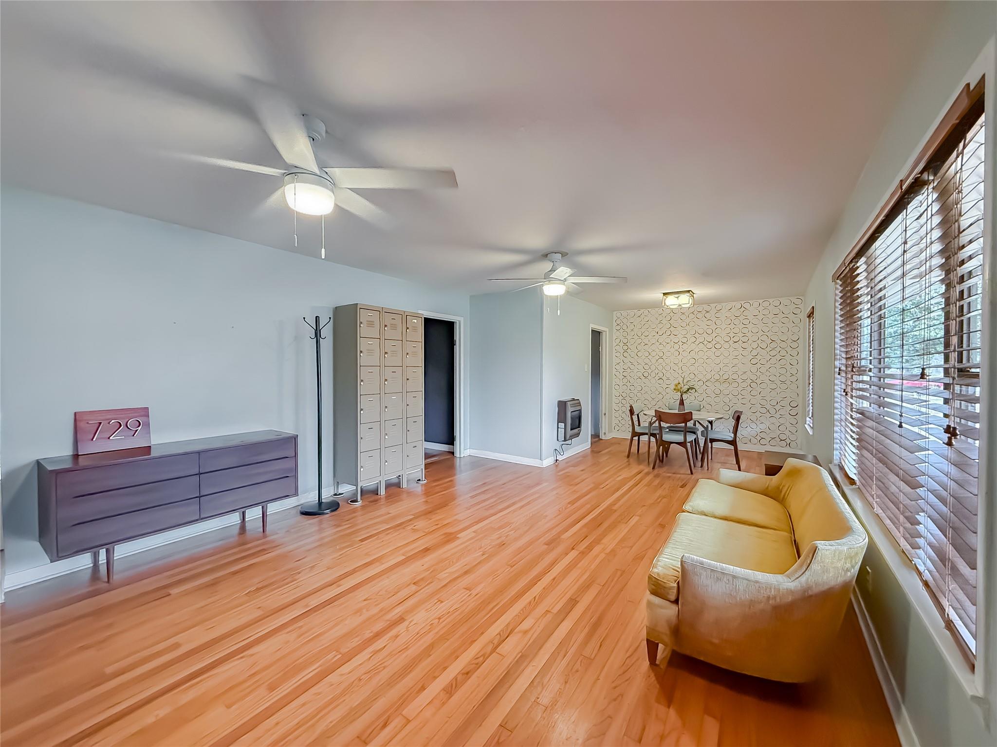 729 N Main St, Lexington, TX 78947