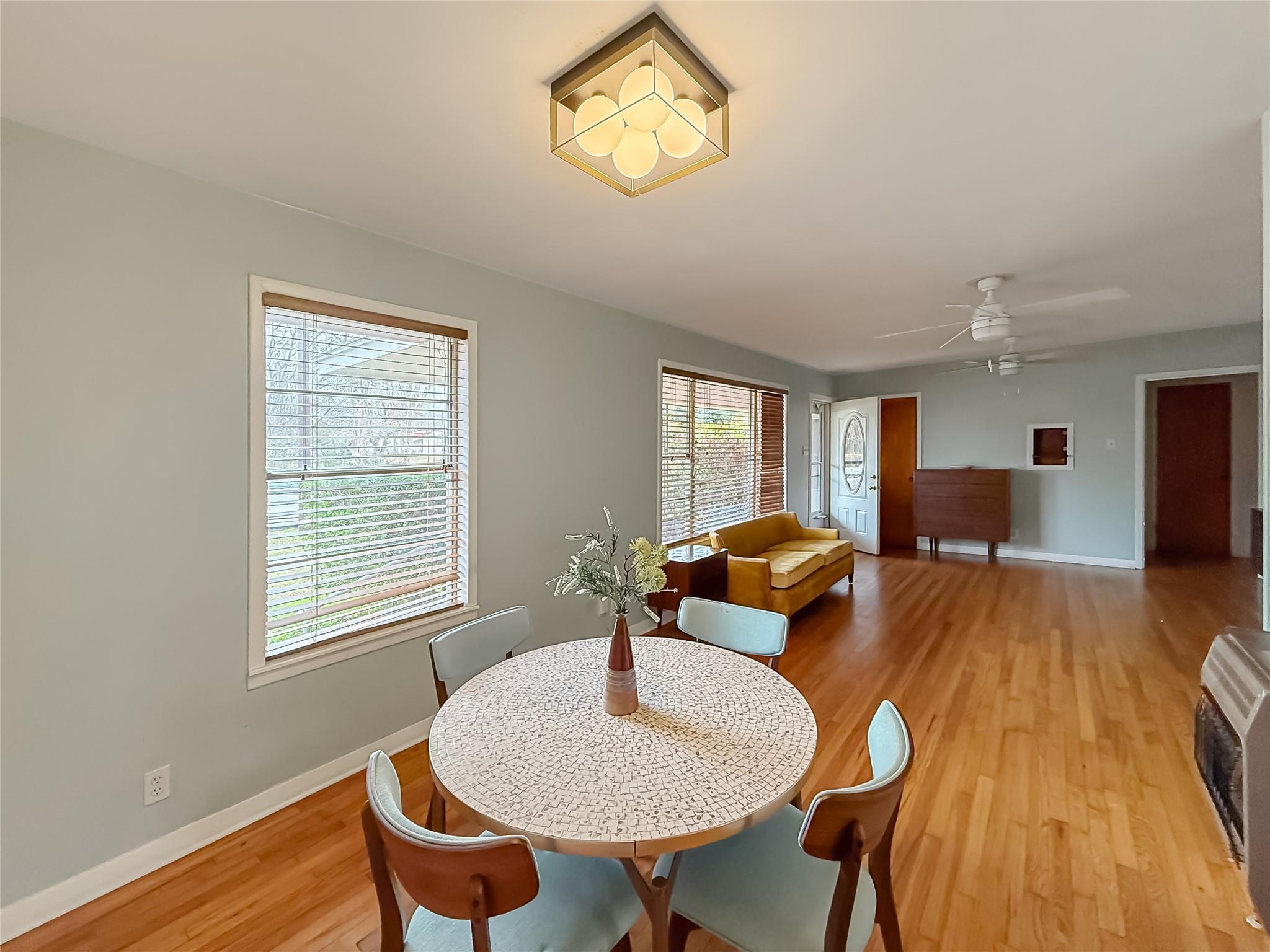 729 N Main St, Lexington, TX 78947