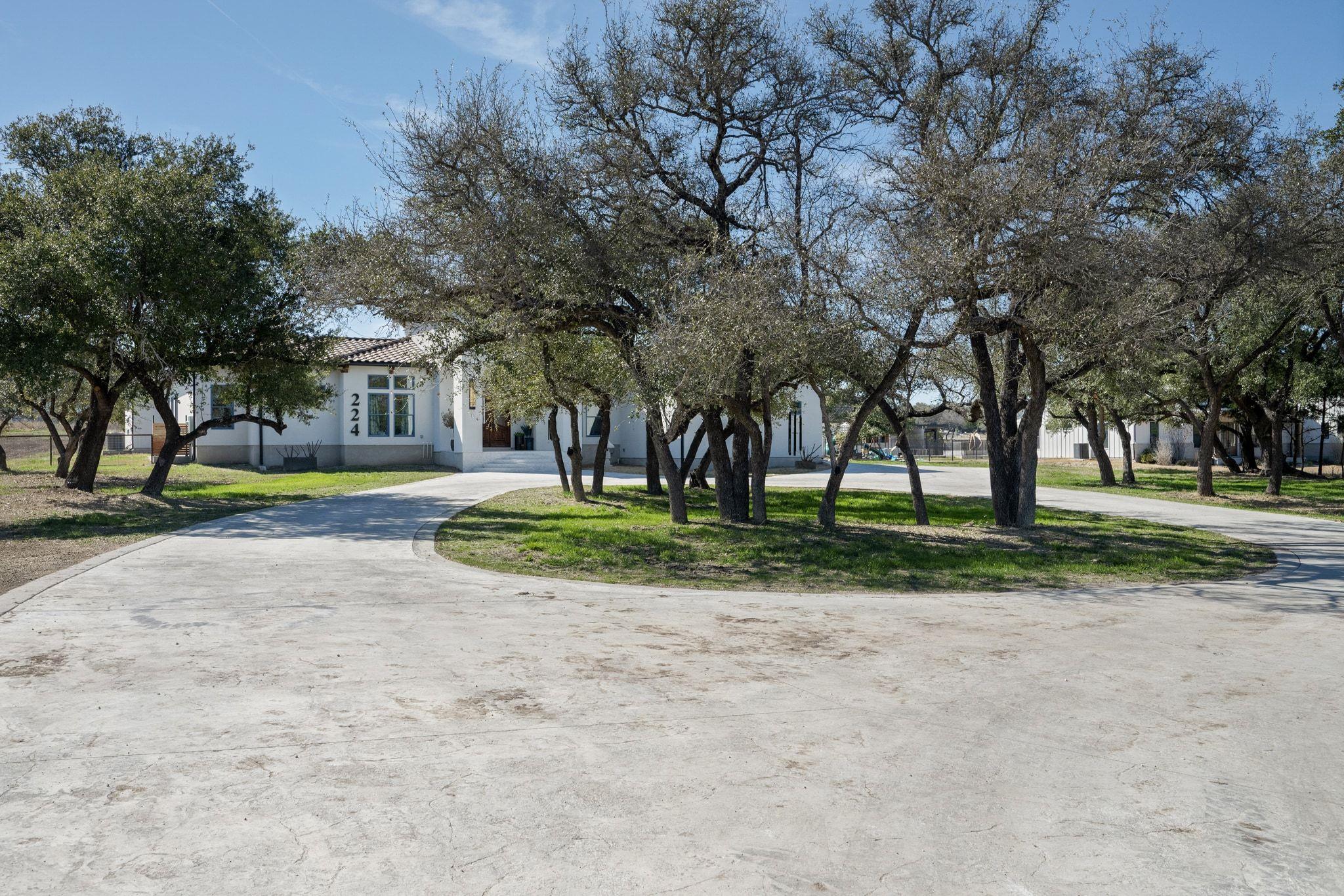 224 Esperanza Petal Pass, Liberty Hill, TX 78642