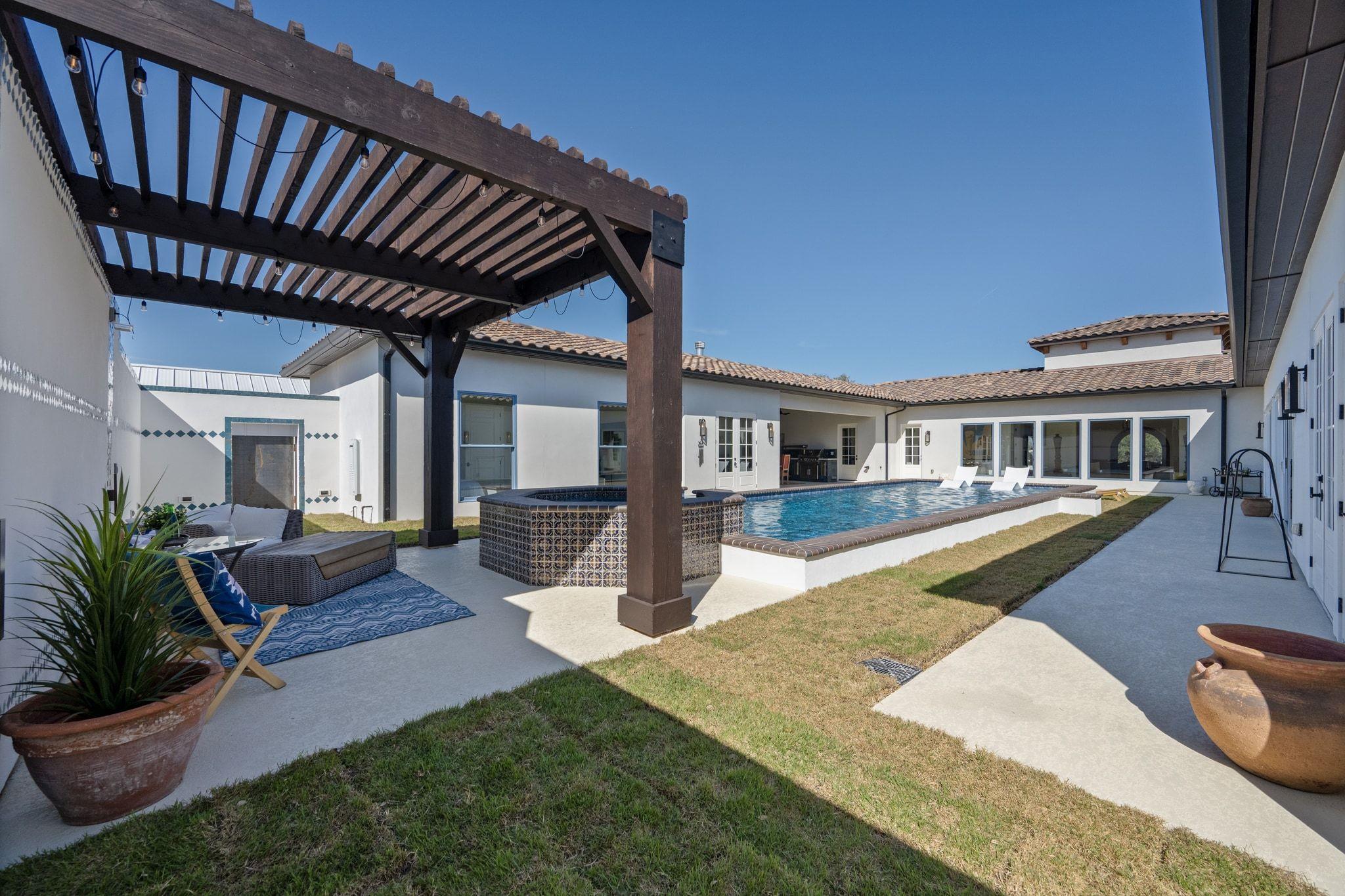 224 Esperanza Petal Pass, Liberty Hill, TX 78642