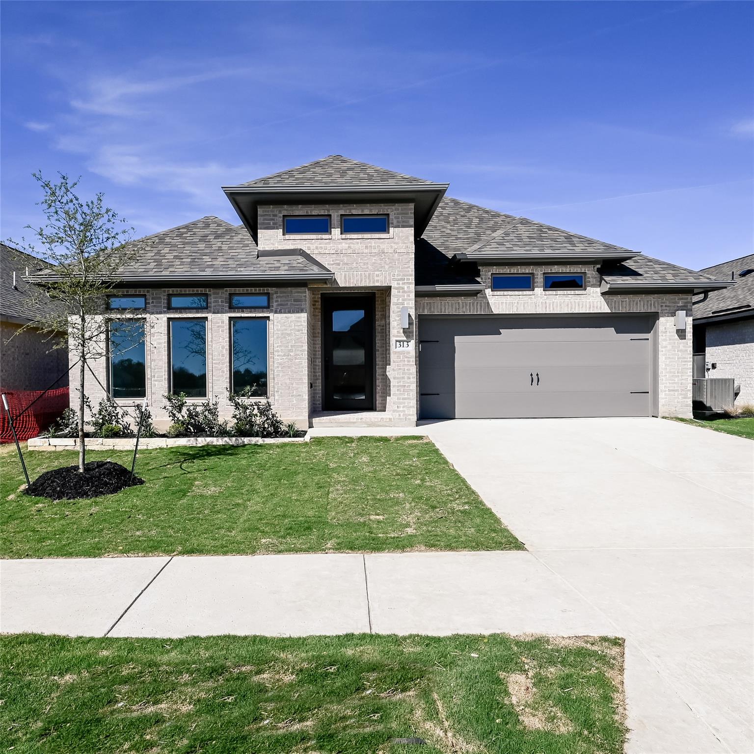 313 Foxfire Cv, Lockhart, TX 78644