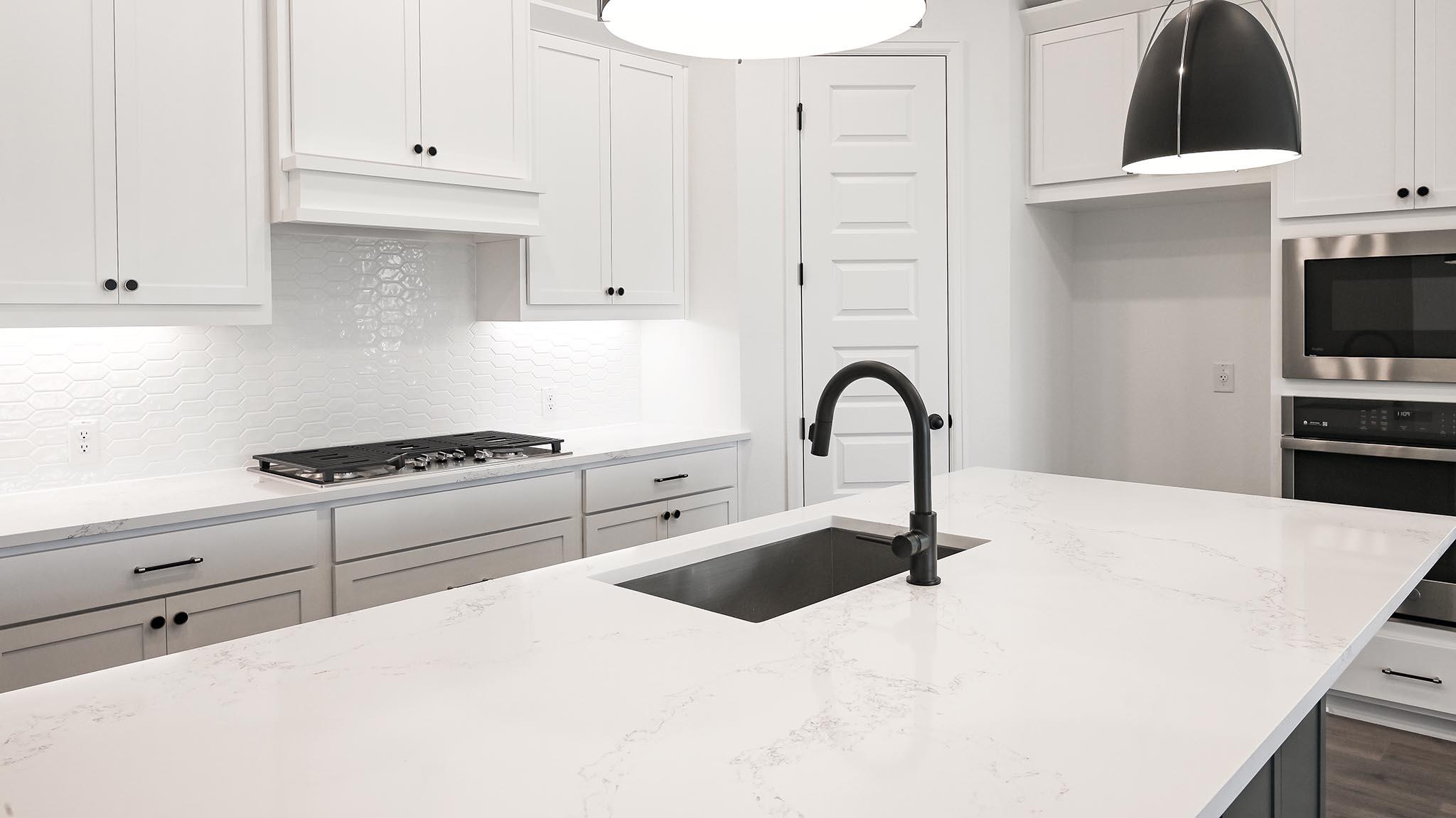 313 Foxfire Cv, Lockhart, TX 78644