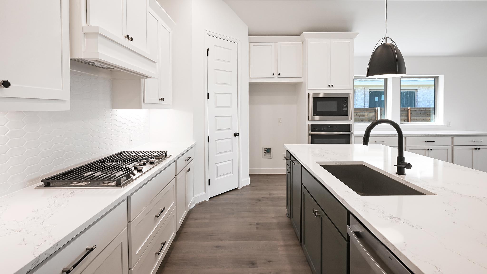 313 Foxfire Cv, Lockhart, TX 78644