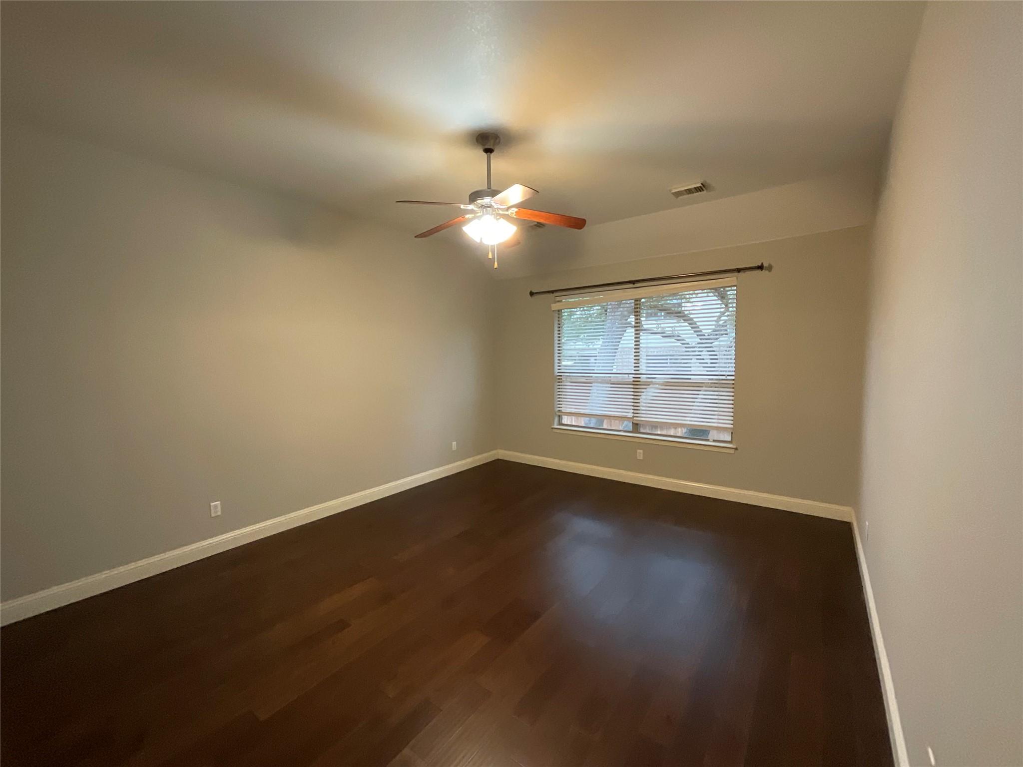 3928 Crest Ln, Round Rock, TX 78681