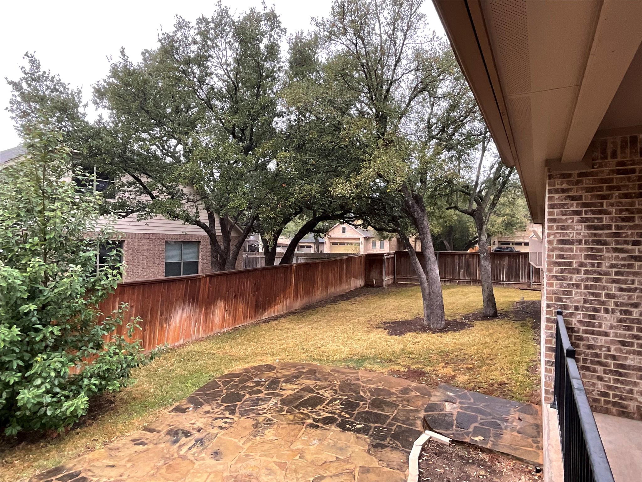 3928 Crest Ln, Round Rock, TX 78681