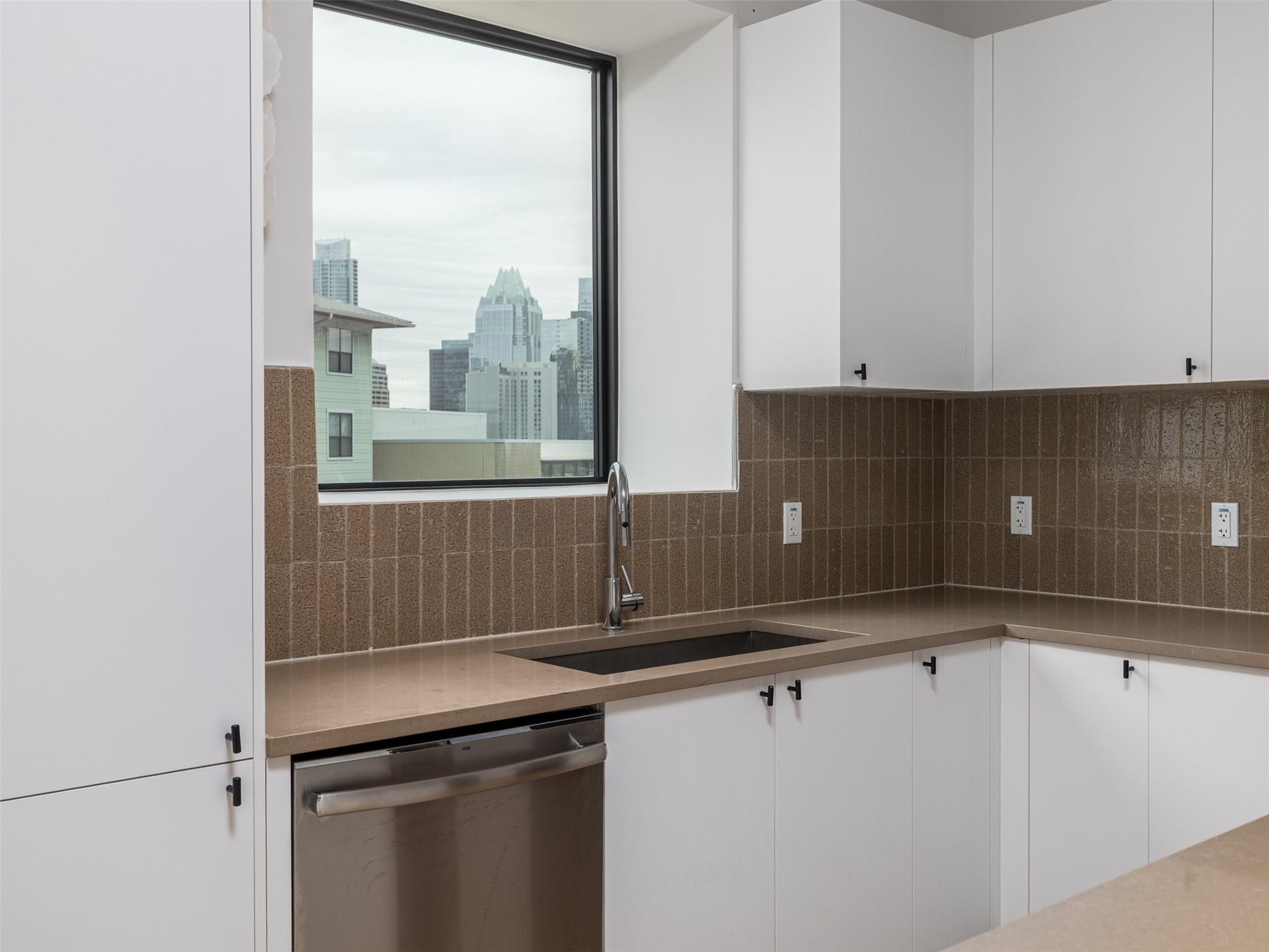 800 Embassy Dr # 237, Austin, TX 78702