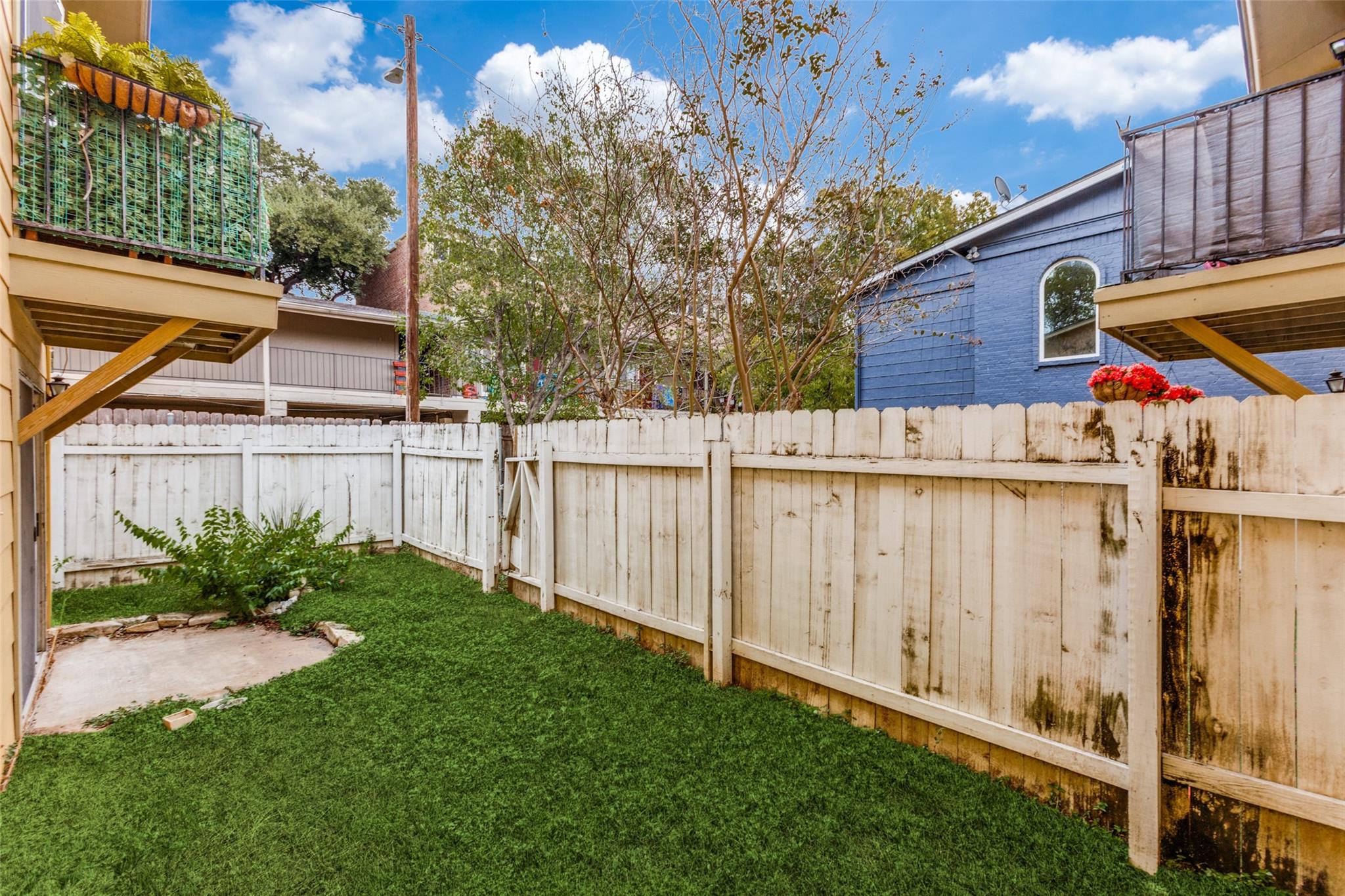 1212 Hollow Creek Dr # B, Austin, TX 78704