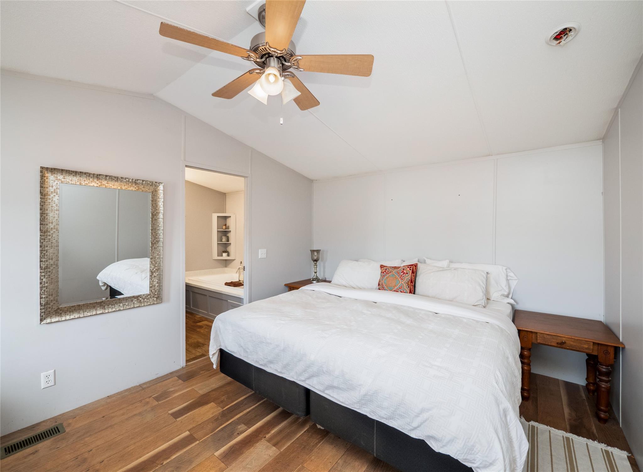 456 Saturn, Kingsland, TX 78639