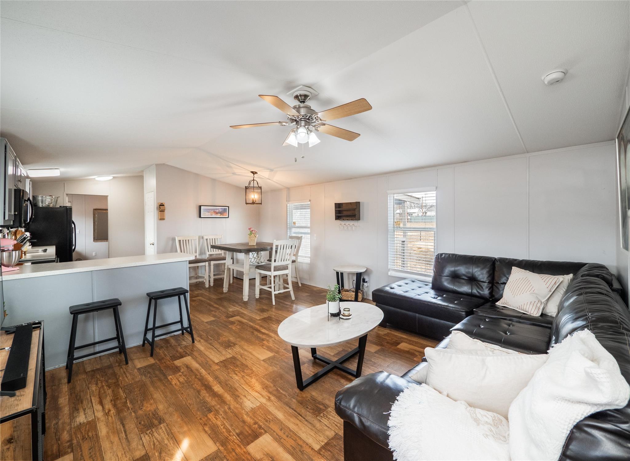 456 Saturn, Kingsland, TX 78639