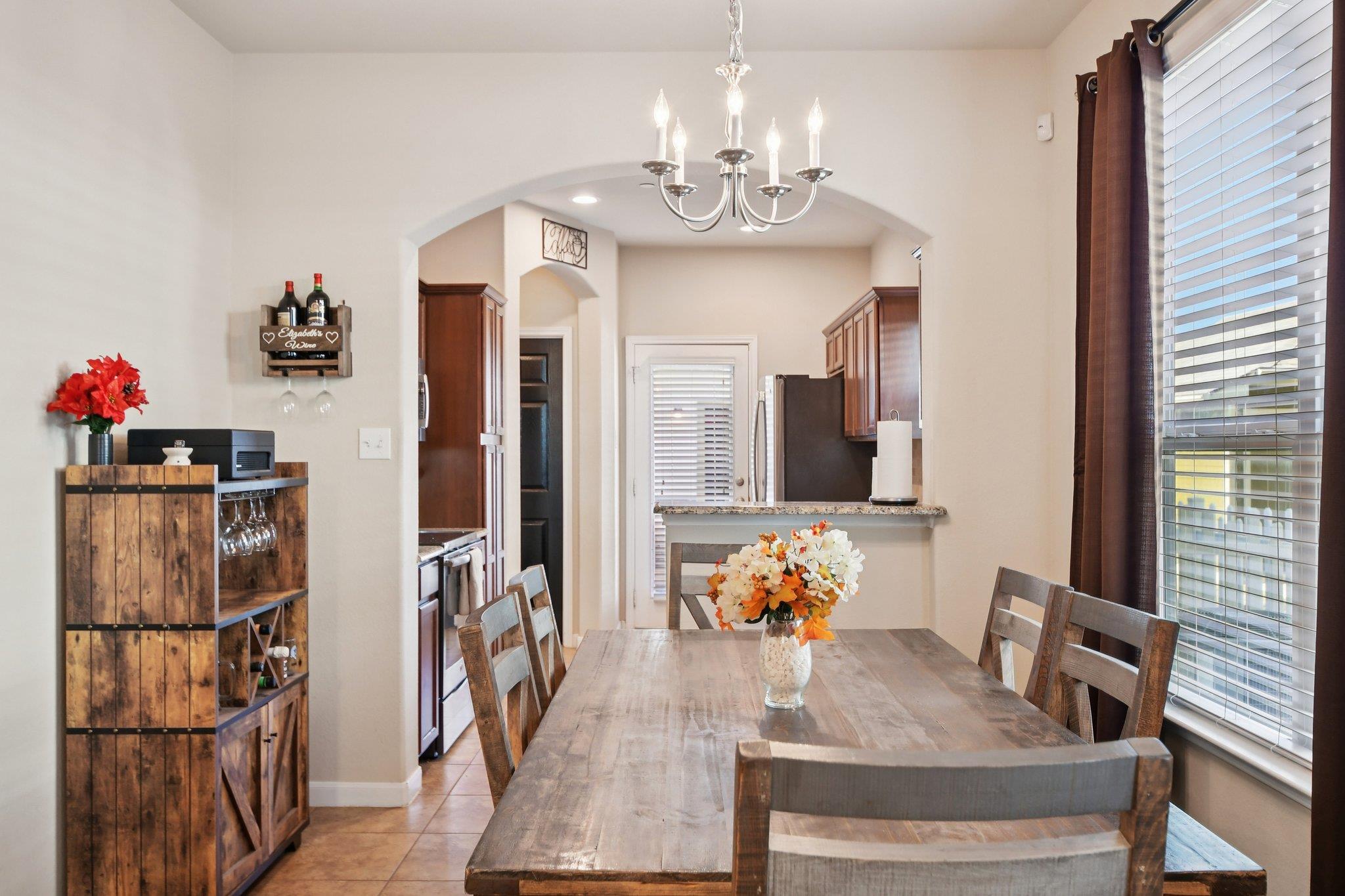 616 Lookout Tree Ln, Round Rock, TX 78664