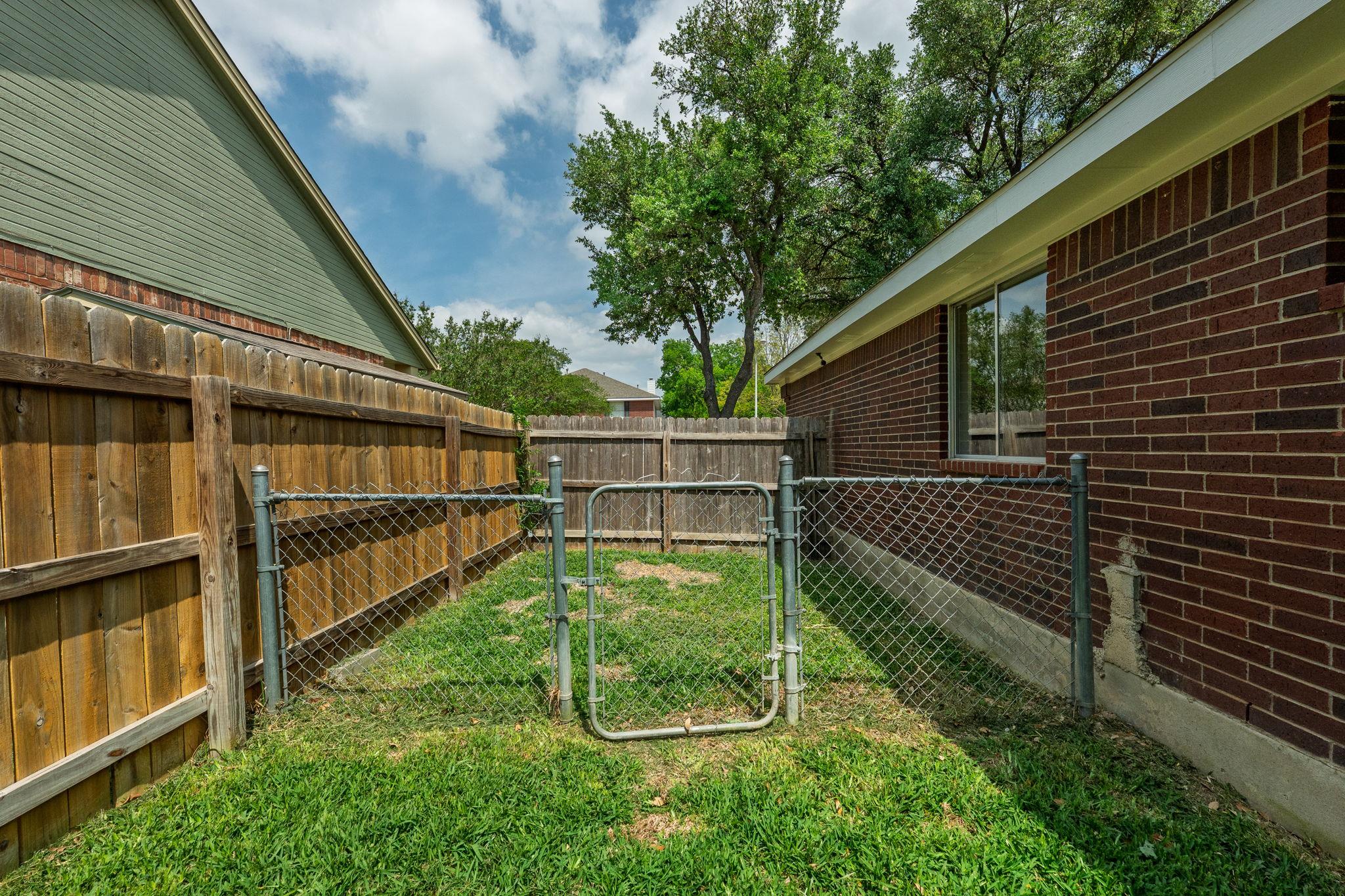6613 Bramber Ln, Austin, TX 78754
